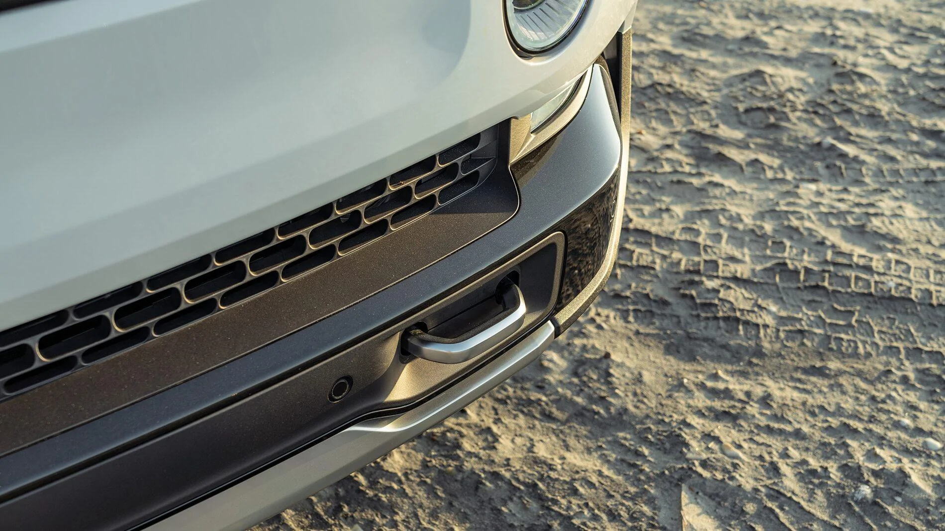 Rivian R1T R1S Motor Trend Review: The 2022 Rivian R1T Is the Most Remarkable Pickup We’ve Ever Driven 2022-Rivian-R1T-42