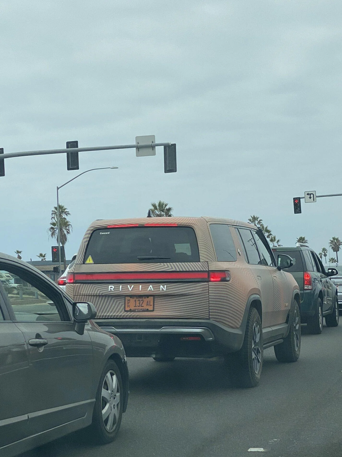 Rivian R1T R1S Real Rivian Photos & Videos 6E33BCFE-A0BB-4E1D-84C3-C09CF50992C8