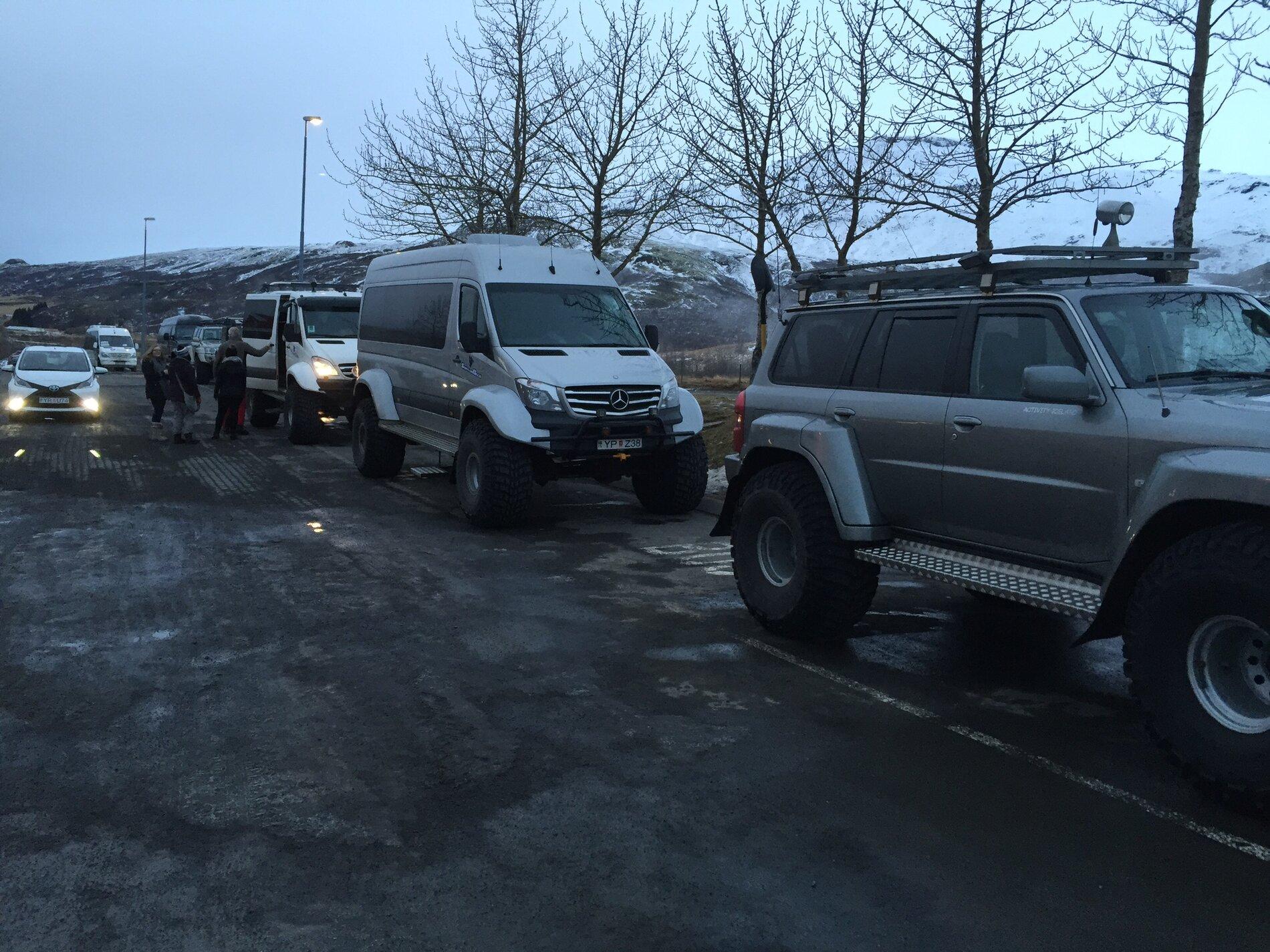 Rivian R1T R1S Offroading an EV CA2D62B6-3B30-440E-8326-6EFD65E42B55