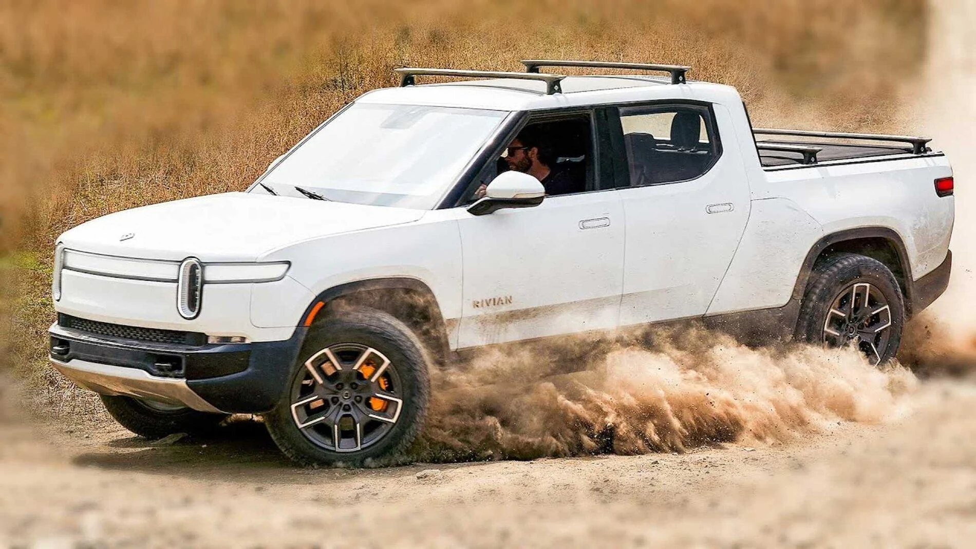 Rivian R1T R1S GLACIER WHITE R1T  Photos rivian-r1t-white-dirt