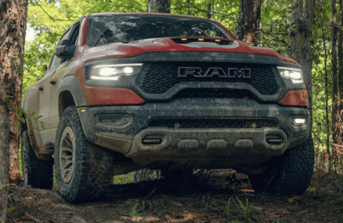 Rivian R1T R1S Motortrend Drives the 2022 Rivian R1T Off-Road Across the Trans-America Trail 1631107694502
