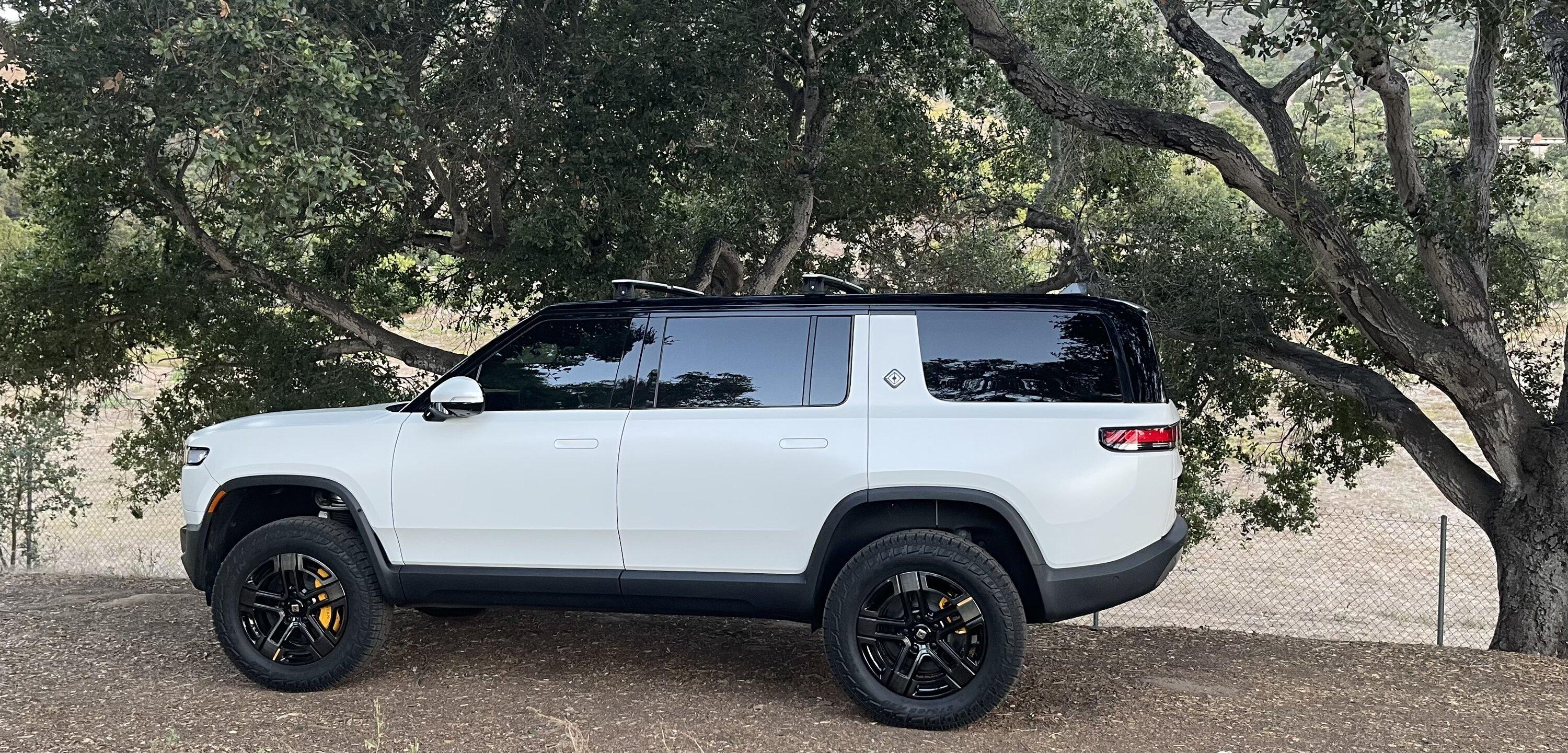 Rivian R1T R1S Rivian R1S (Glacier White) in Stealth Matte wrap, ceramic coating & ceramic tint, chrome delete, de-lettered IMG_6628