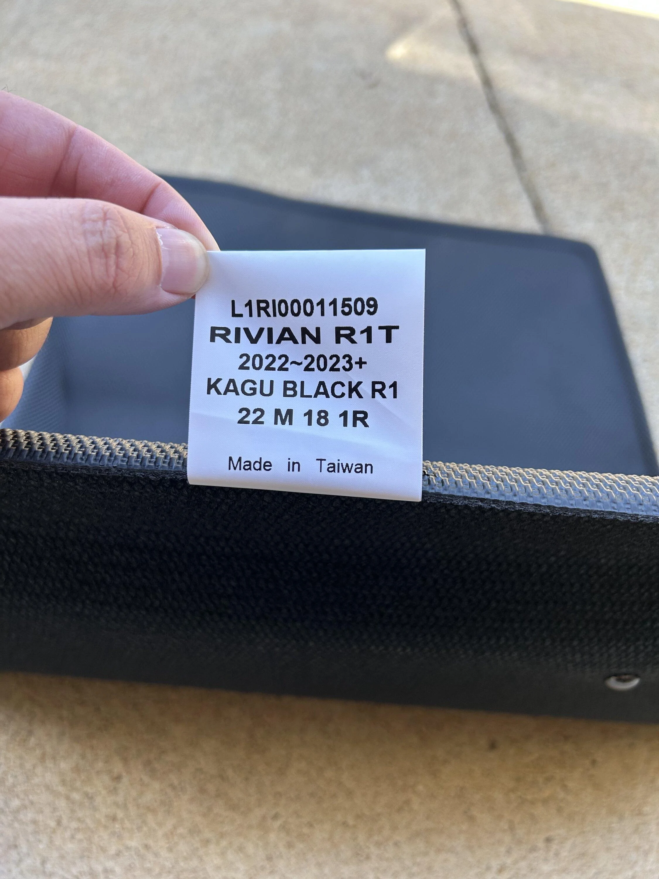 Rivian R1T R1S *Pending* New - 3D MAXPIDER KAGU FLOOR LINERS IMG_2045