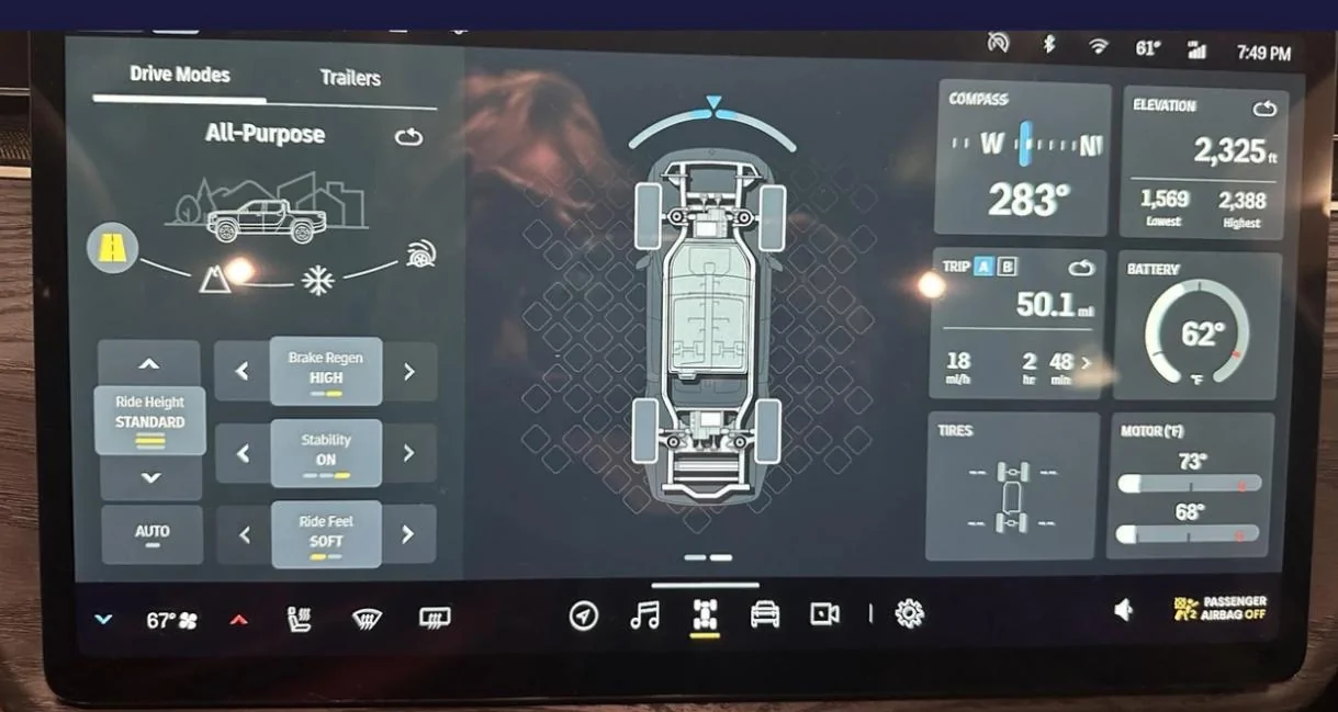 Rivian R1T R1S Standard Dual Motor does not get new Gauge View IMG_3441