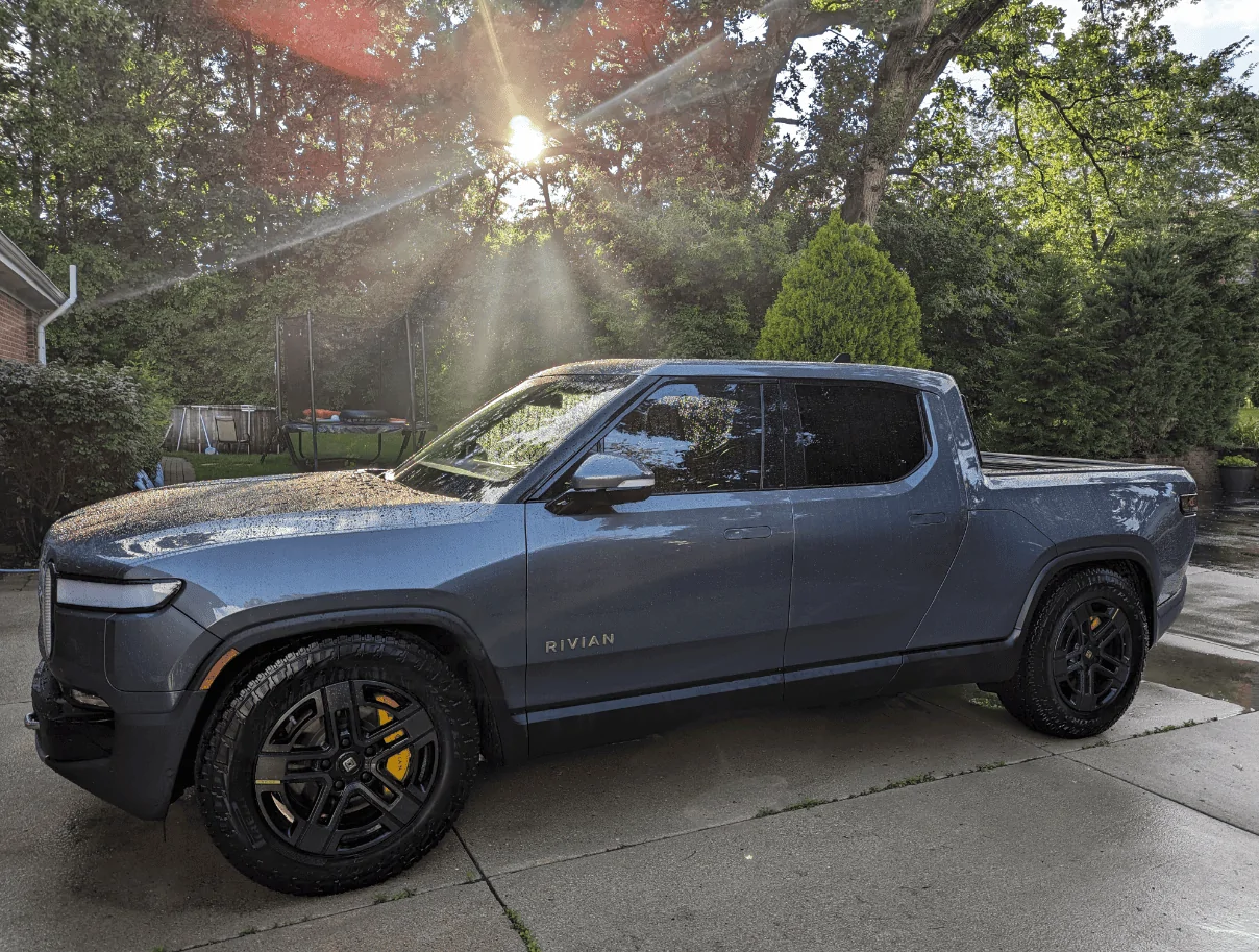 Rivian R1T R1S El CAP GRANITE Rivian Photos gandy