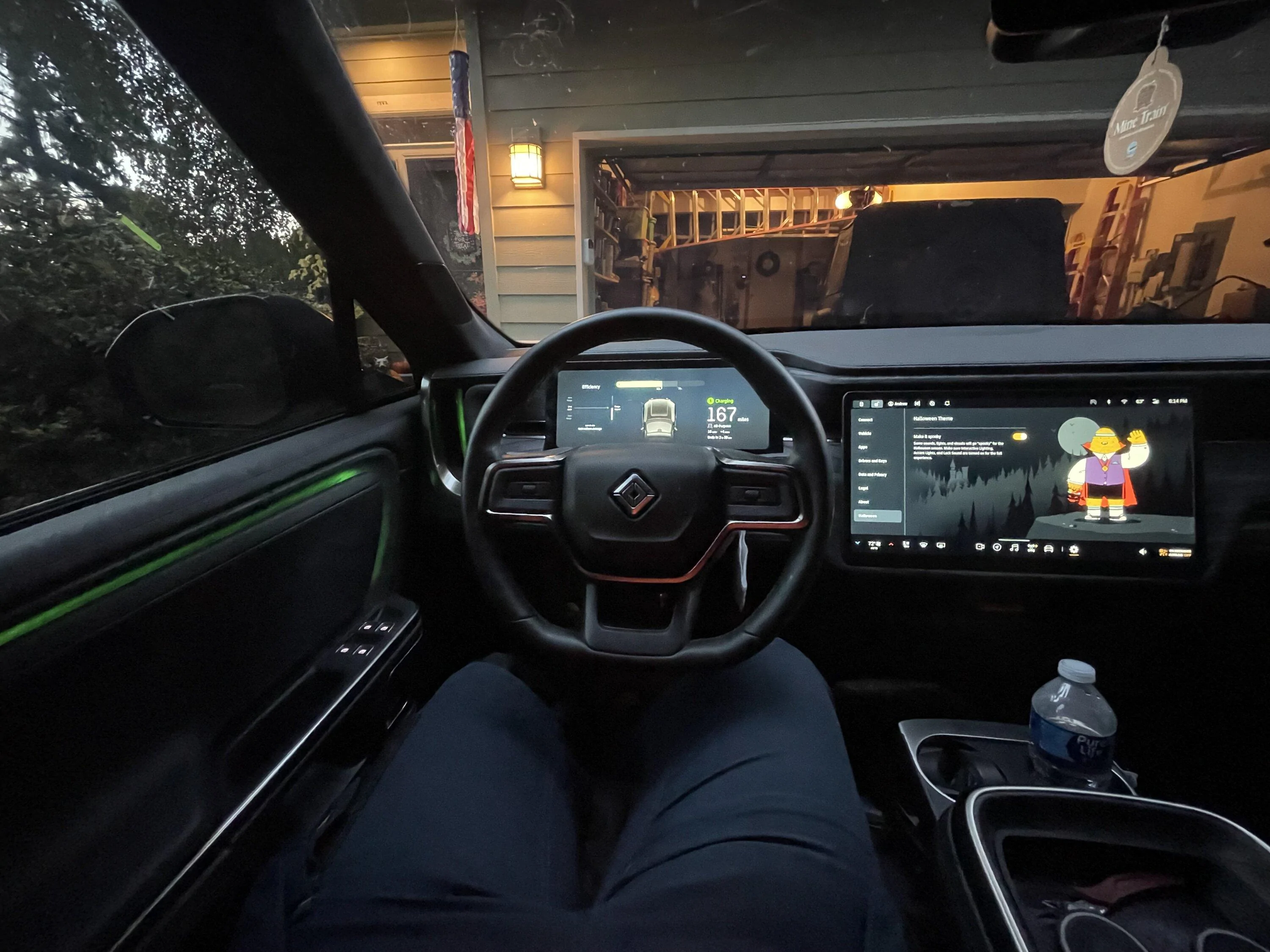 Rivian R1T R1S Halloween theme...is it already available? IMG_4690