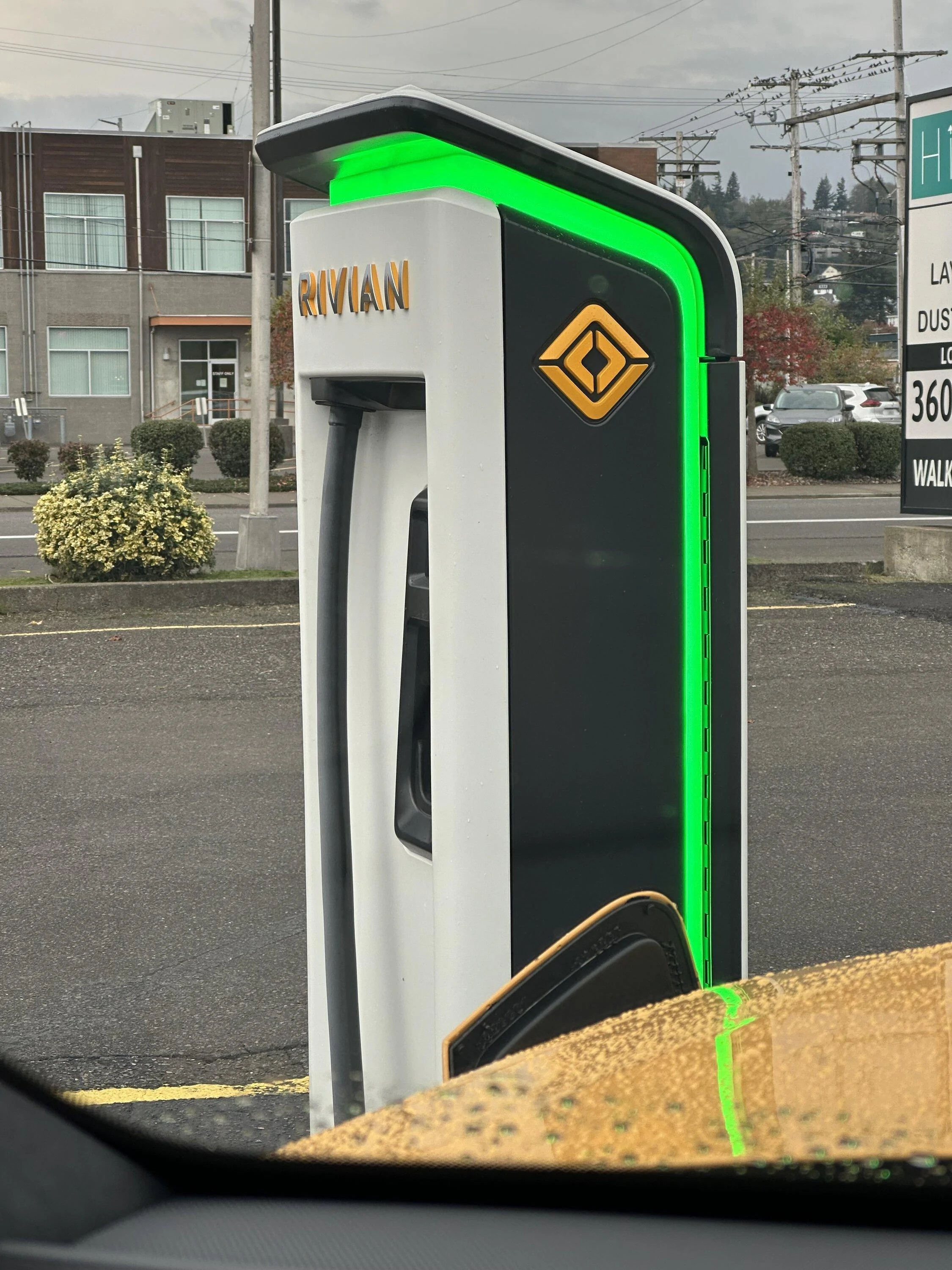 Rivian R1T R1S Woohoo ? Supercharge Magicdock IMG_0478