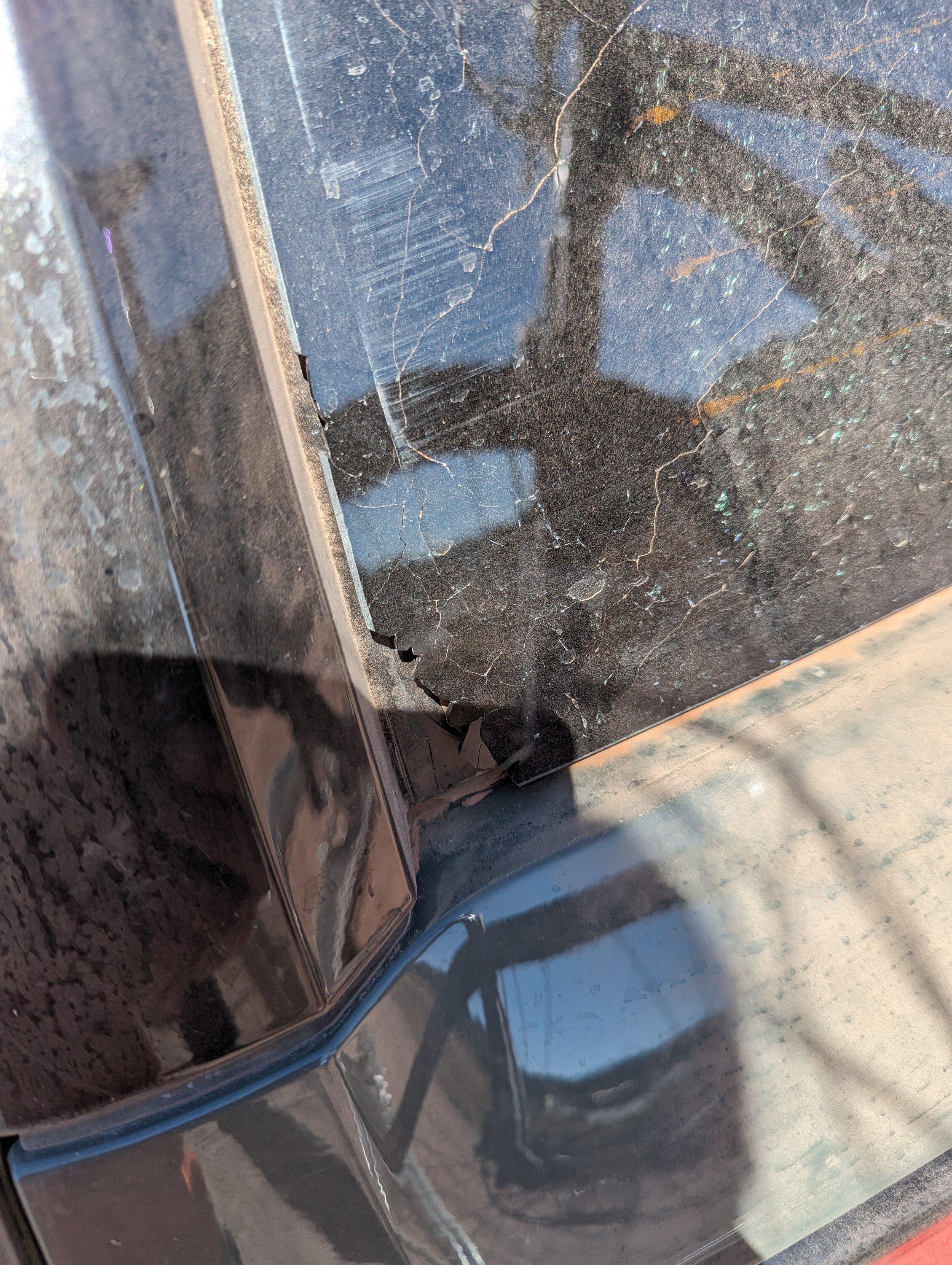 Rivian R1T R1S rear window disintegrated on the R1S PXL_20231021_203011651
