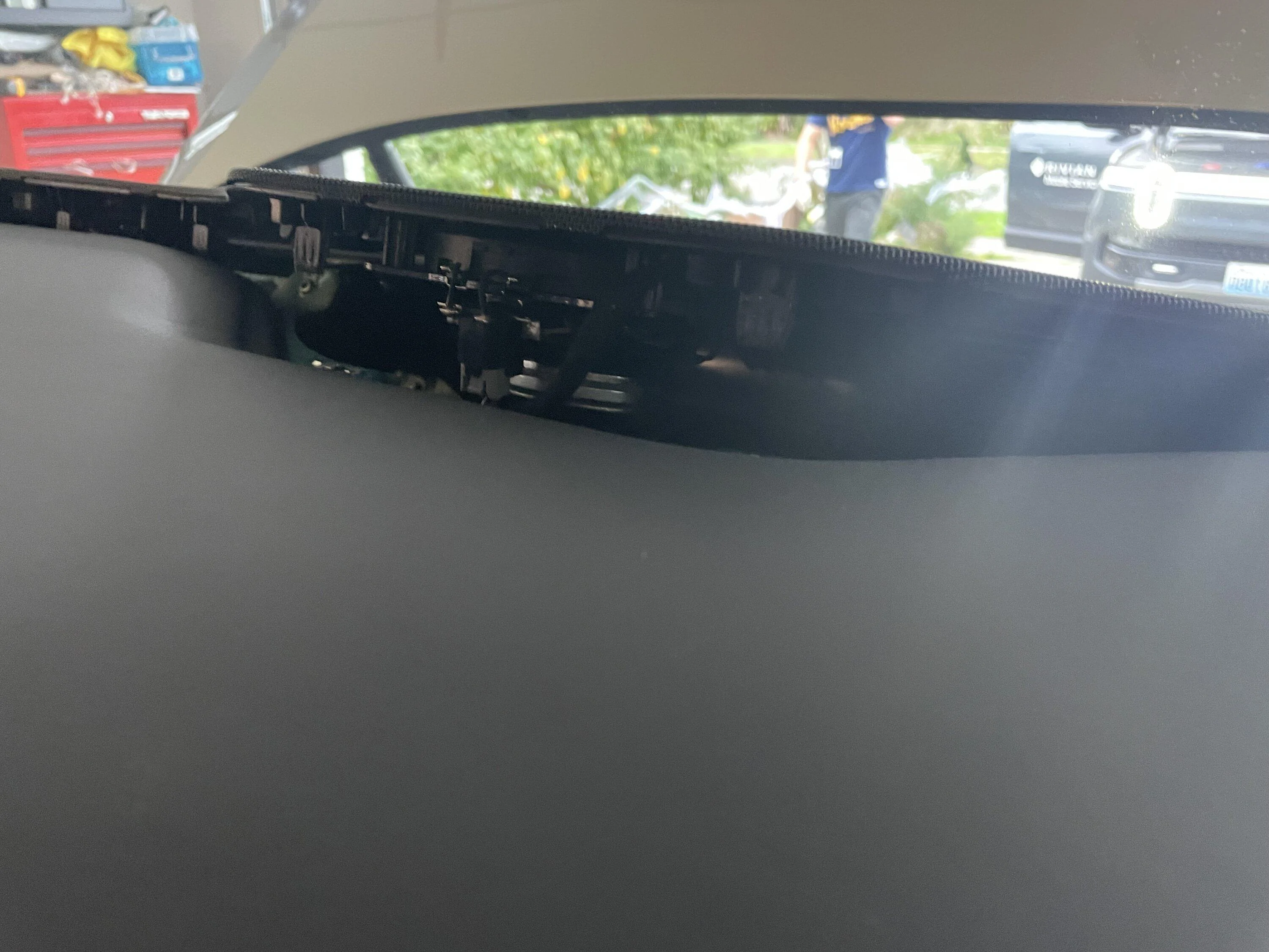 Rivian R1T R1S Mobile tech fixed dash speaker grill rattle -- details & photos IMG_2204