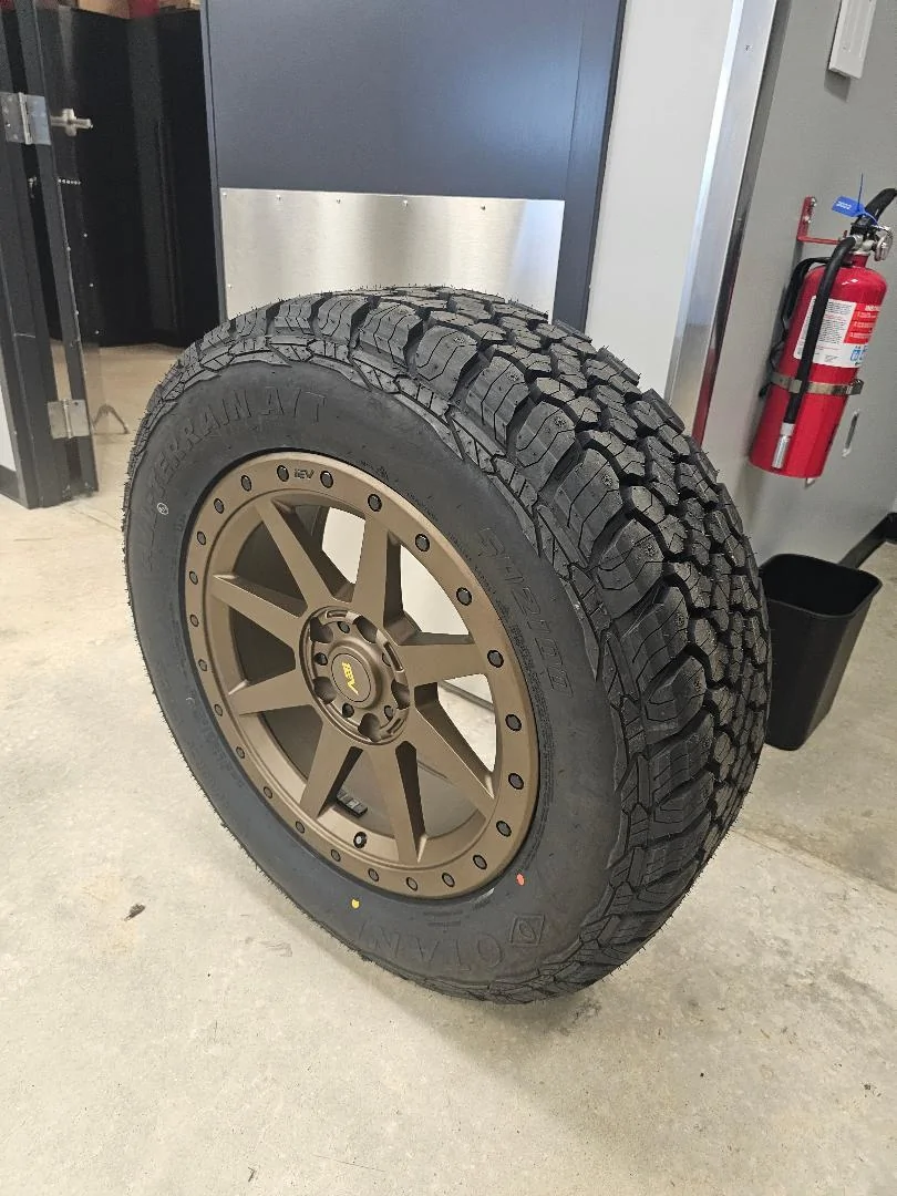 Rivian R1T R1S Reprogram or not after switching size from 21" to 20" AT tires/wheels? Wheel2