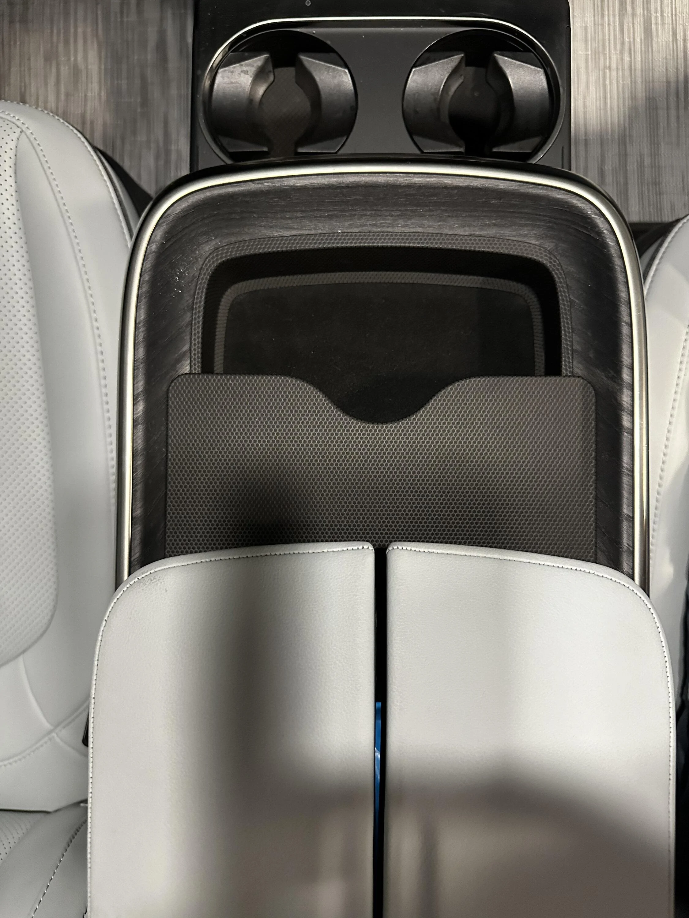 Rivian R1T R1S StowNCharge without lid - feedback / any interest? IMG_2152