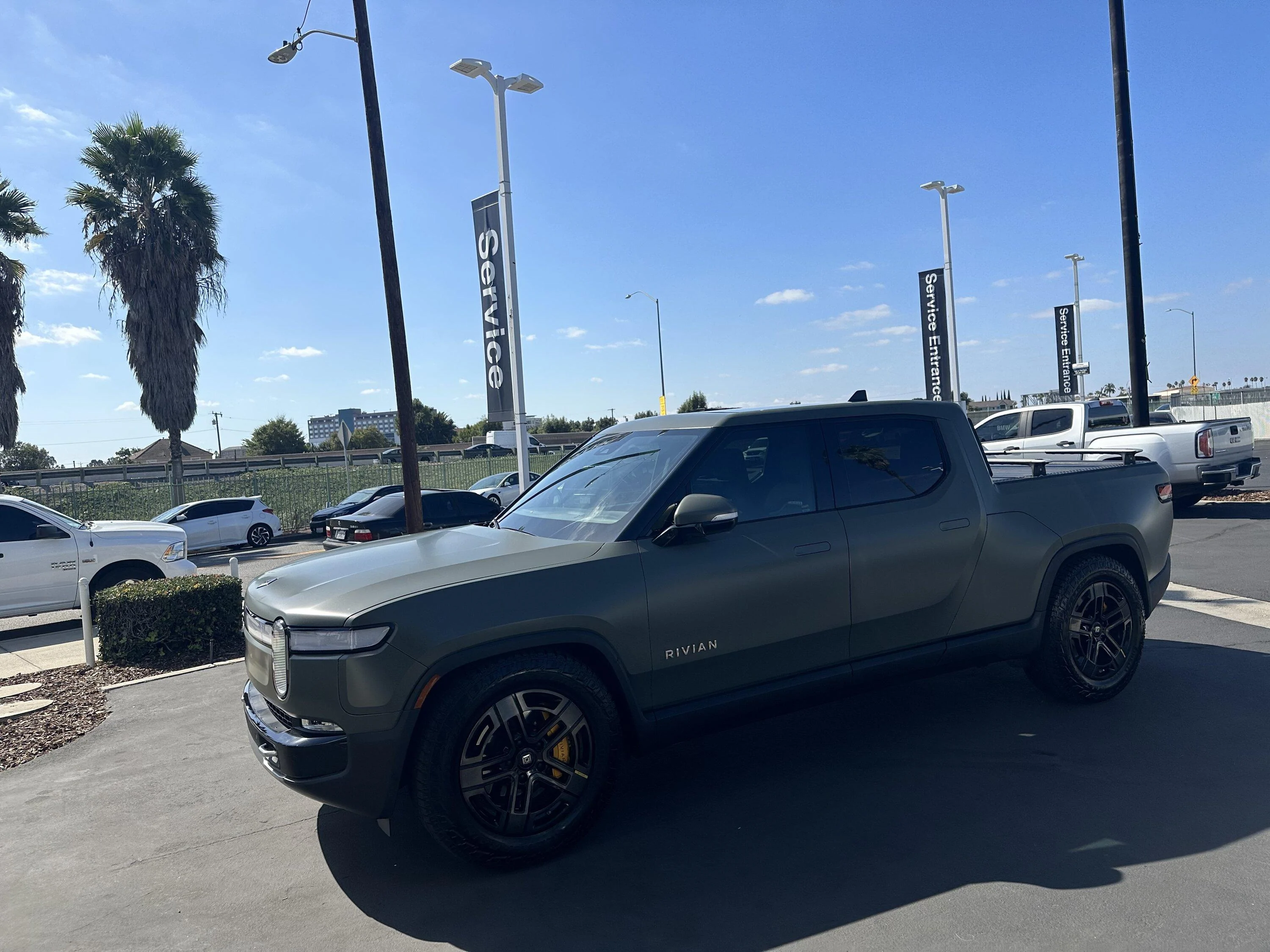 Rivian R1T R1S WTB R1T for $70K IMG_4056