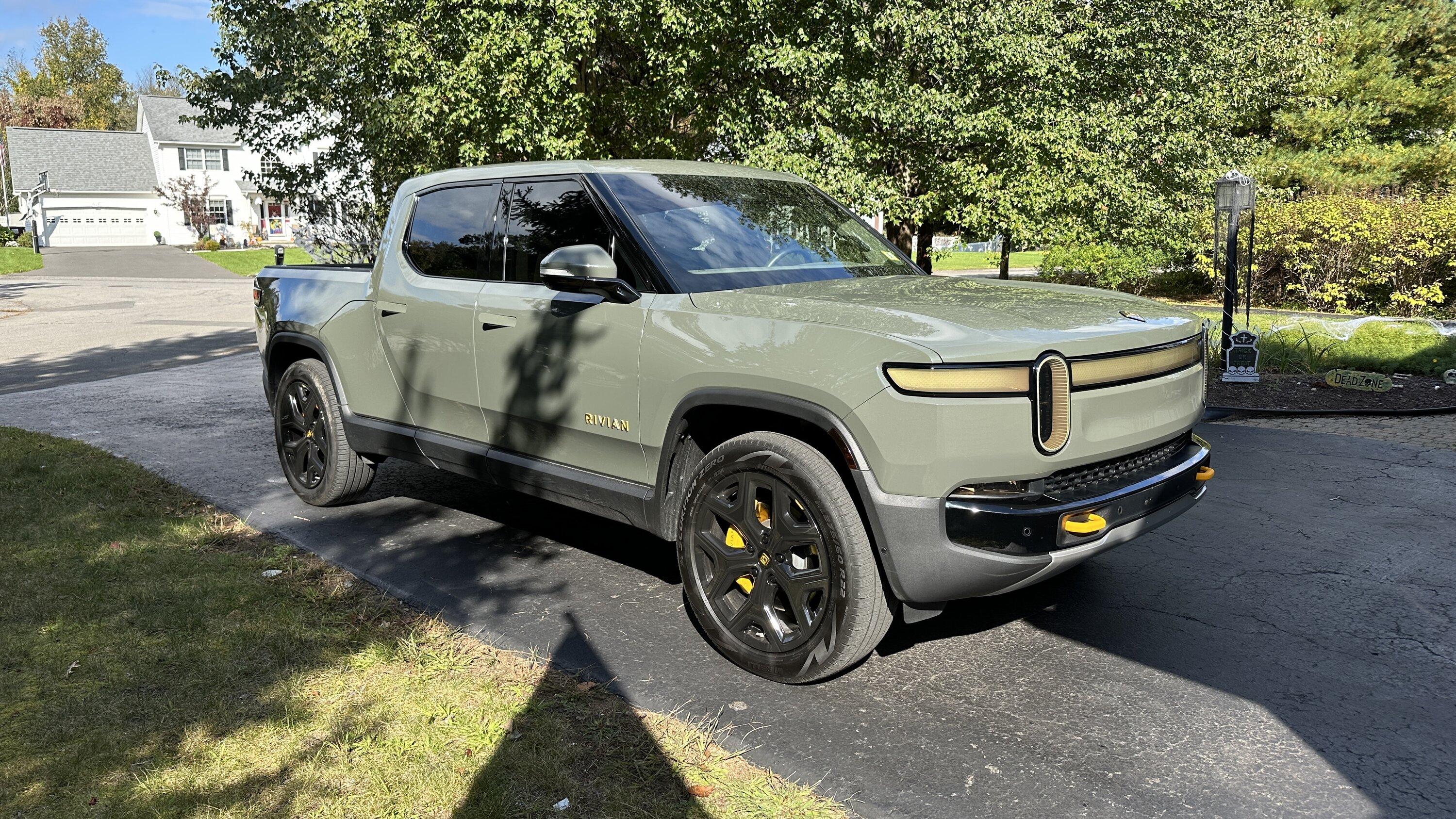 Rivian R1T R1S WTB R1T for $70K IMG_3818