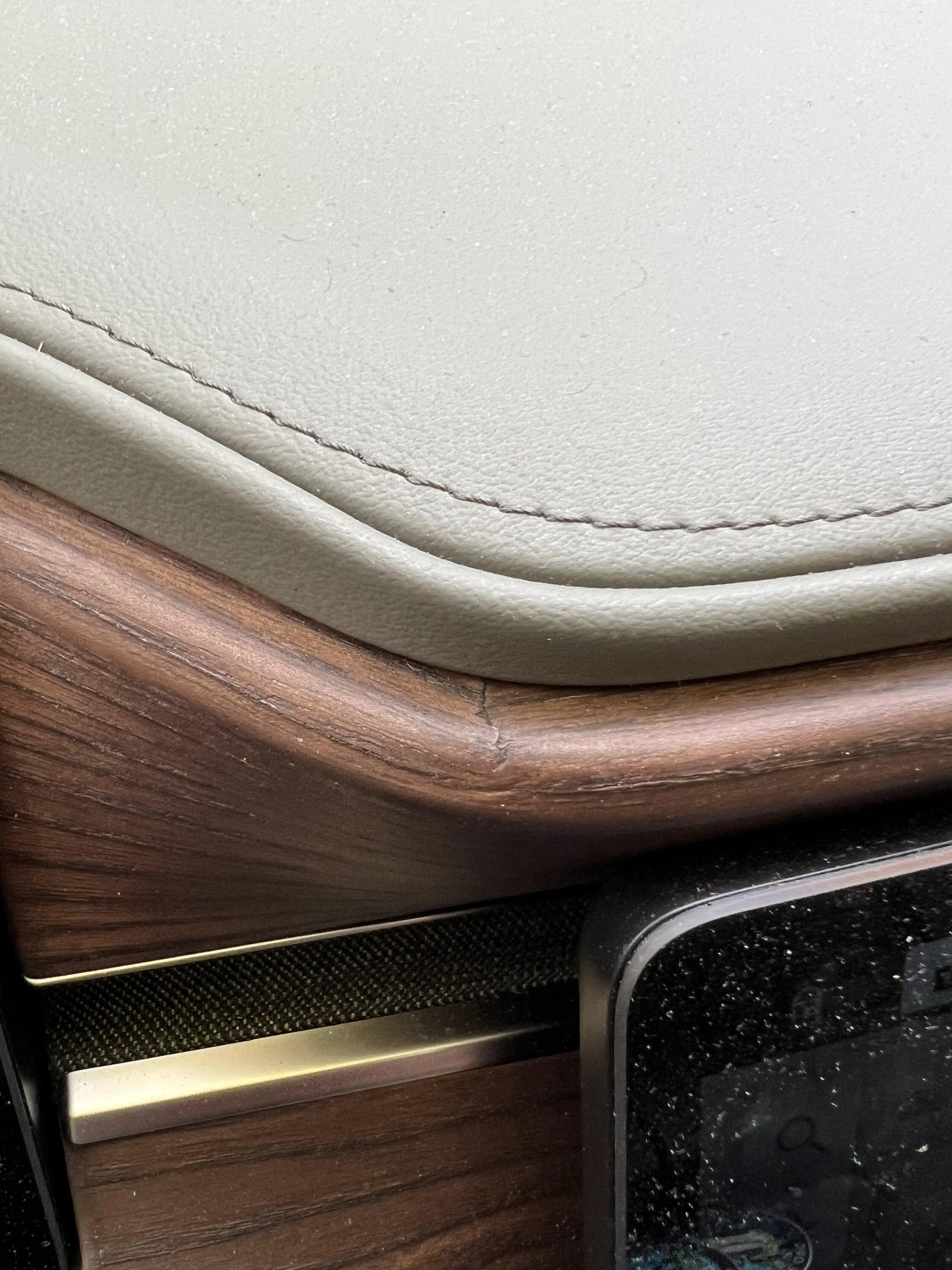 Rivian R1T R1S ATTN Forest Edge interior owners: does your dash look like this? IMG_5590