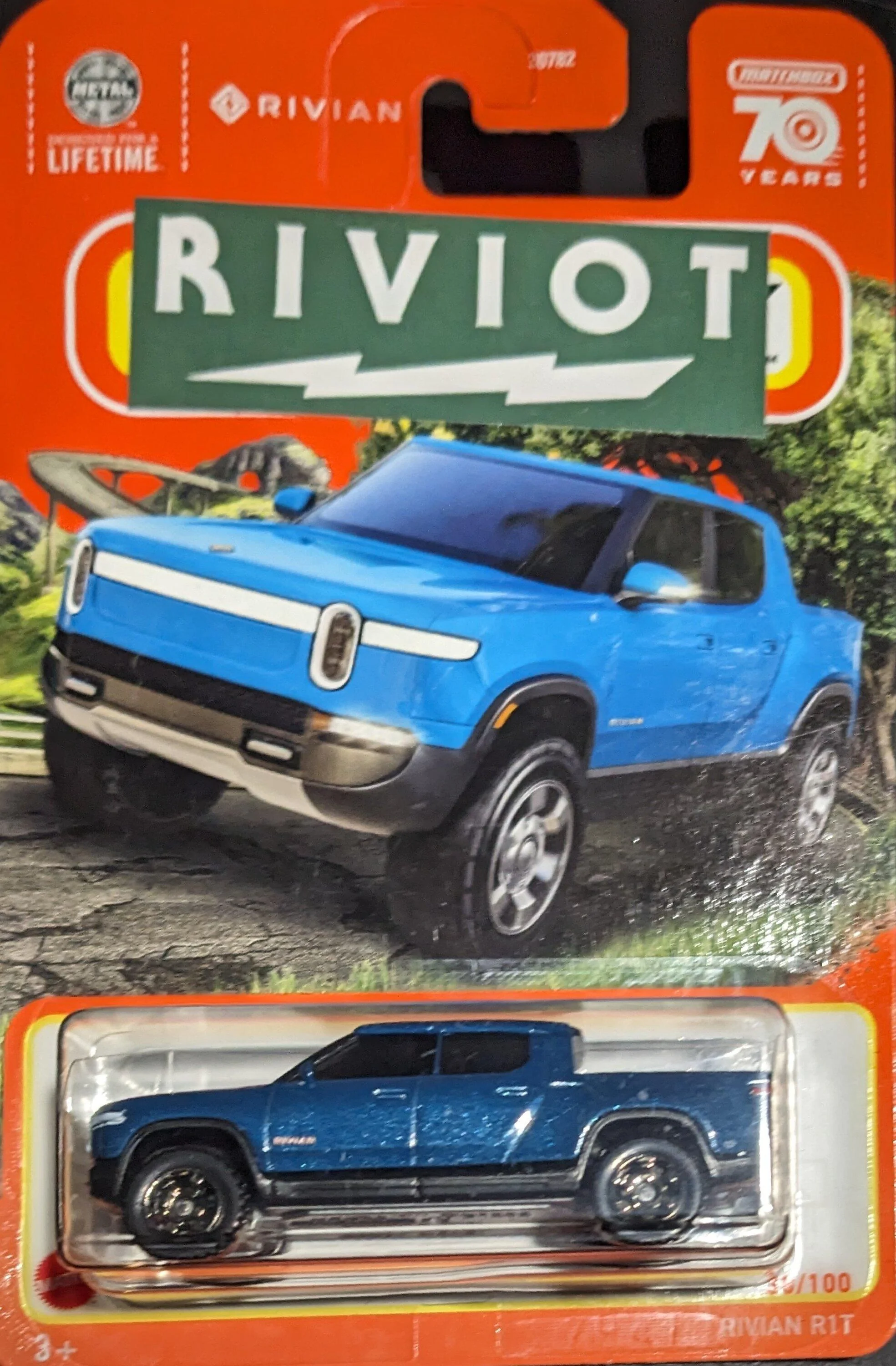 Rivian R1T R1S Honor Among Enthusiasts PXL_20231028_035324227~2