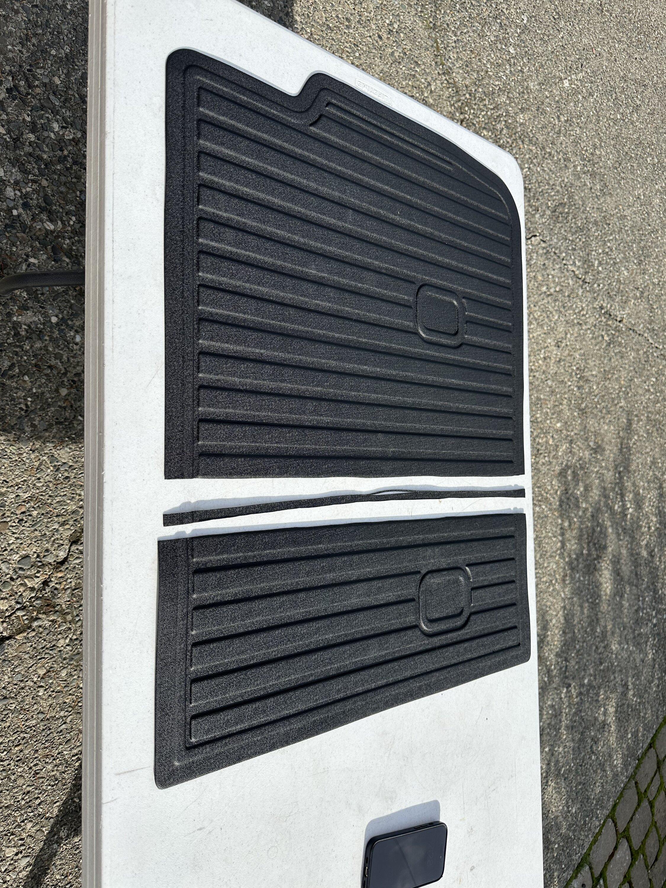 Rivian R1T R1S LinerX Floormats (All Three Rows) & Cargomat Liners (R1S/R1T) IMG_0423