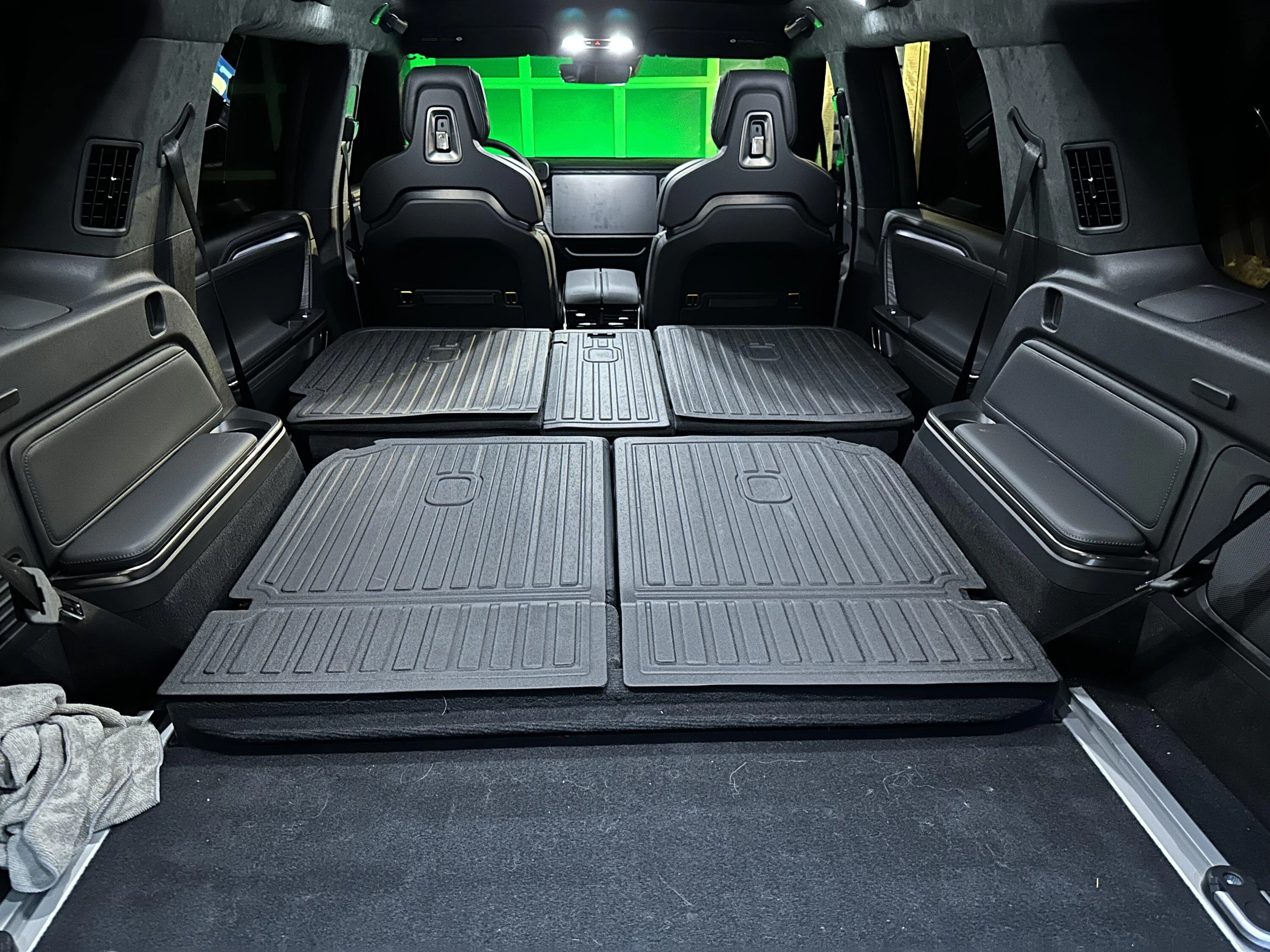 Rivian R1T R1S LinerX Floormats (All Three Rows) & Cargomat Liners (R1S/R1T) IMG_0429