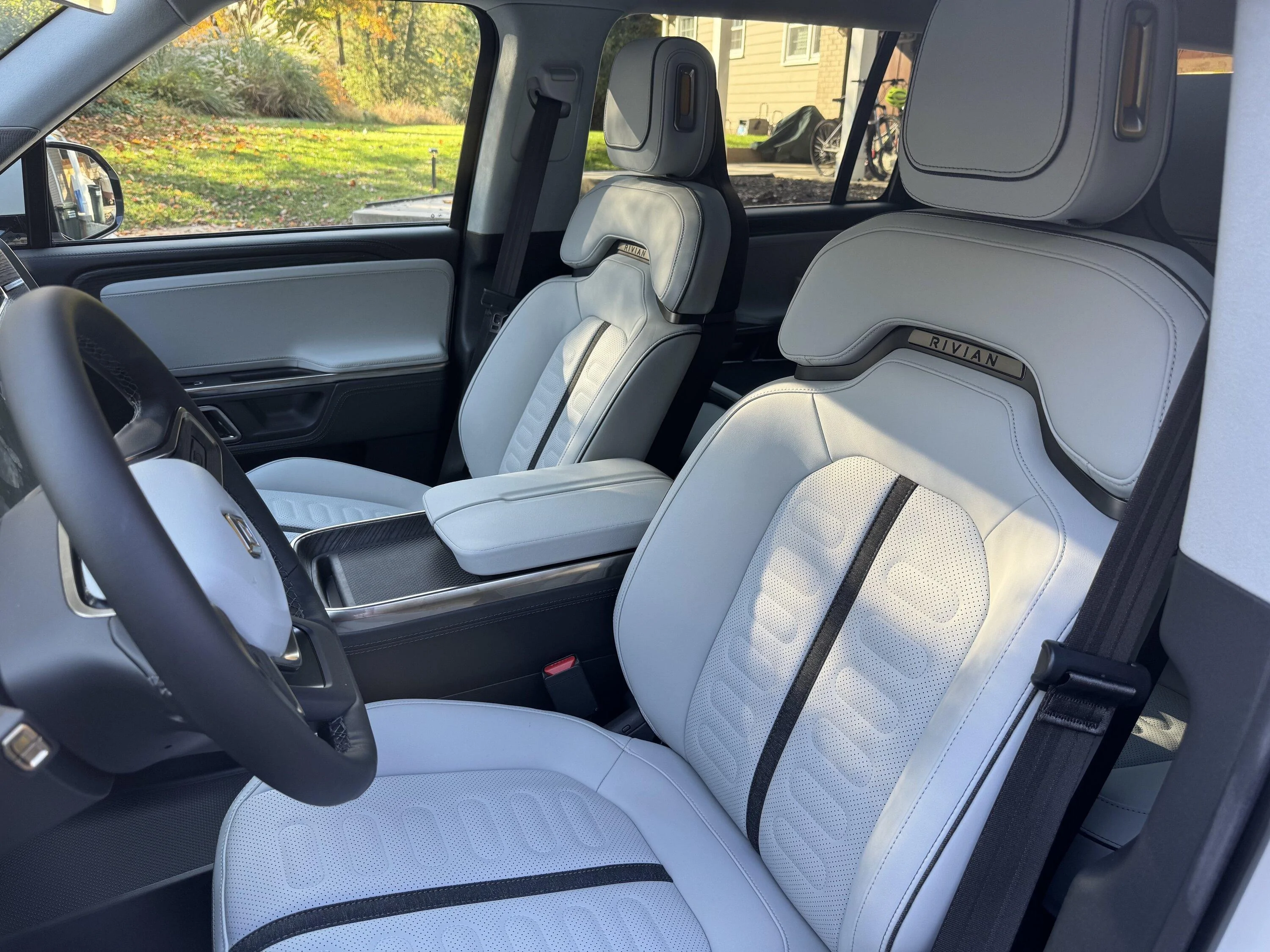 Rivian R1T R1S New R1S Owner 2023-10-28 15.46.24