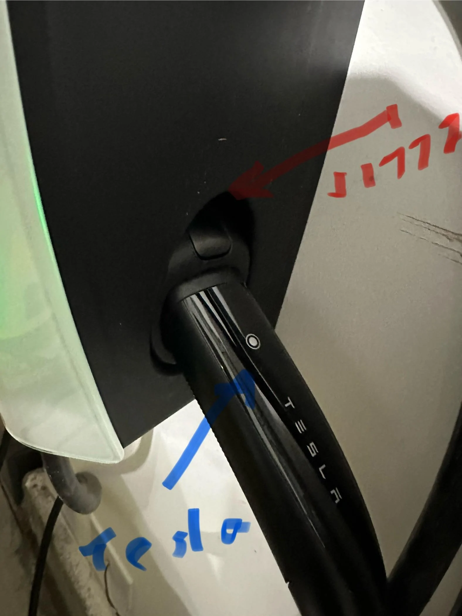Rivian R1T R1S Tesla Universal Charger review (J1772 and NACS): Best available single charger 