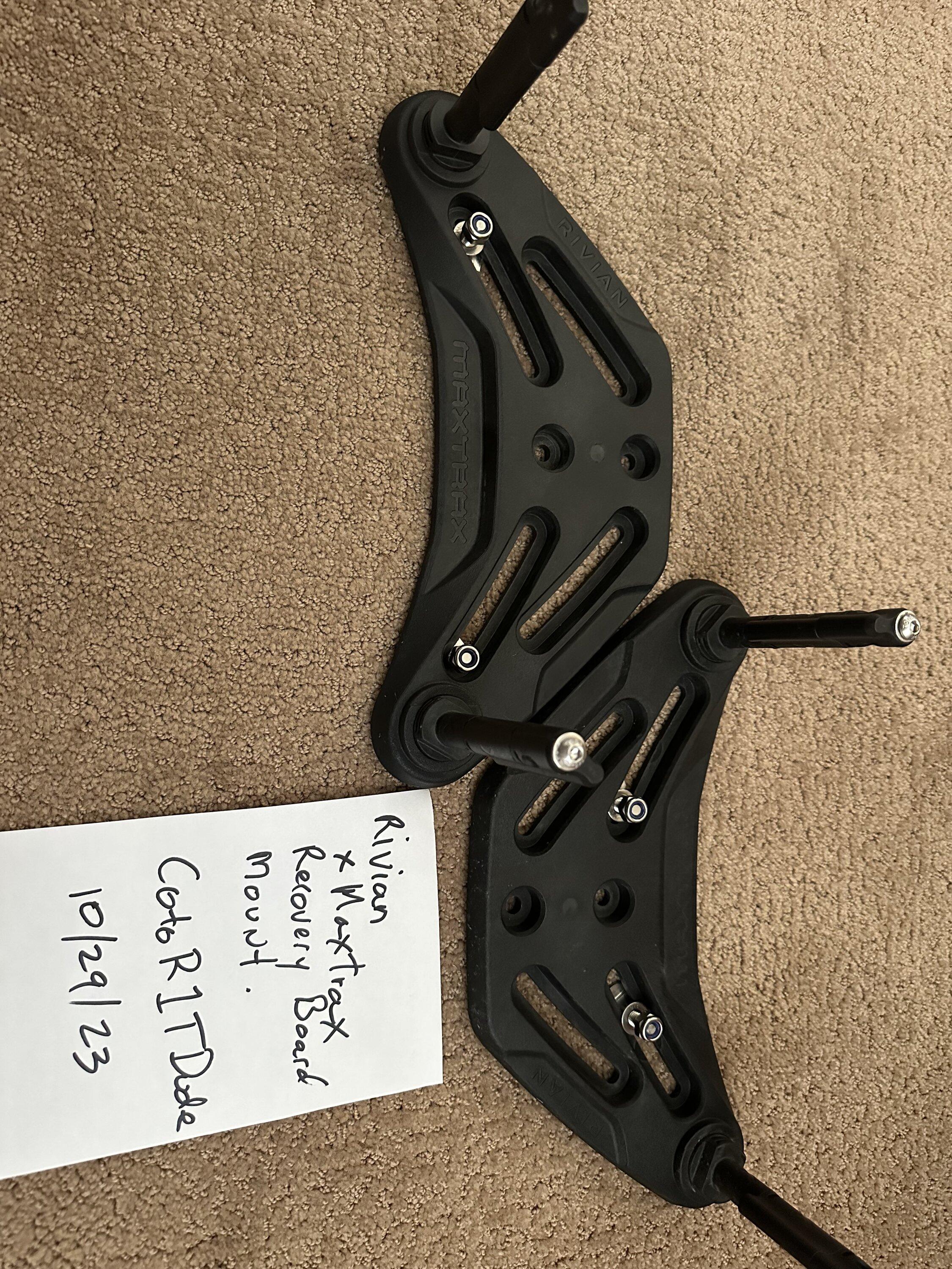 Rivian R1T R1S Rivian x Maxtrax Recovery Board Mount IMG_0670
