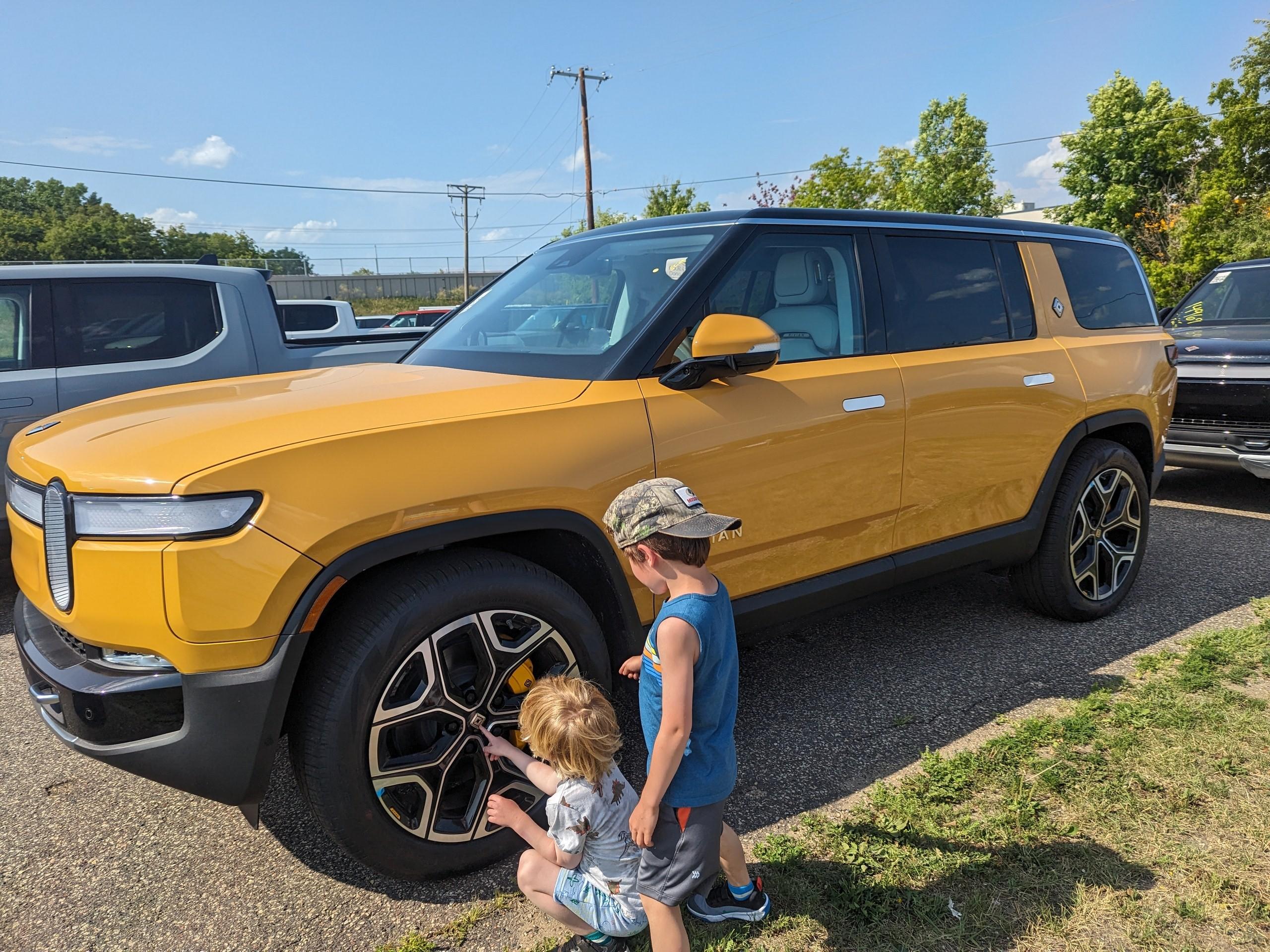 Rivian R1T R1S First Pic of Your Rivian PXL_20230710_214224650~2