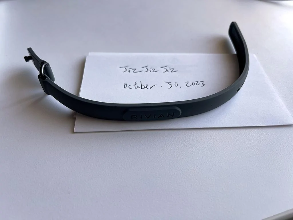 Rivian R1T R1S R1S Wristband Key PAcmzY7