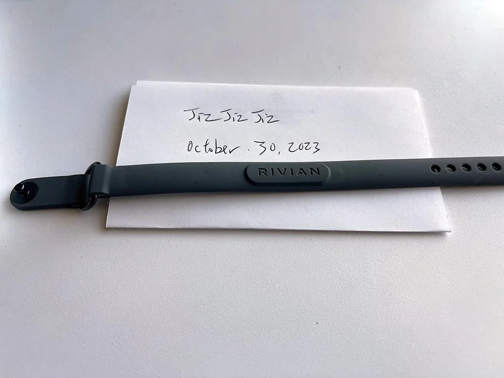 Rivian R1T R1S R1S Wristband Key ErMNtsA