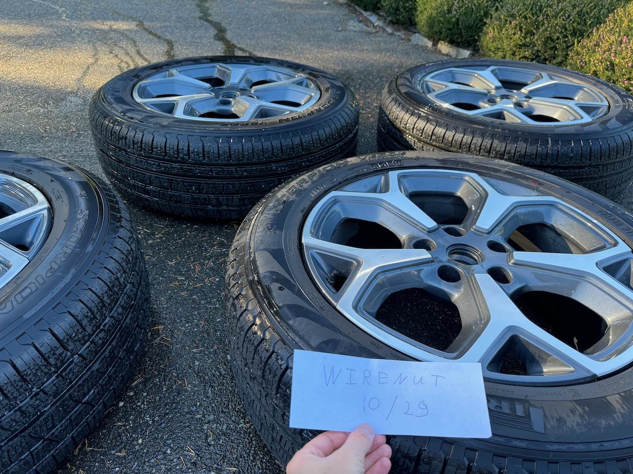 Rivian R1T R1S 21" wheels and tires - only 1600 miles IMG_1811