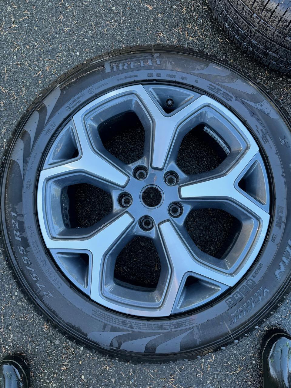 Rivian R1T R1S 21" wheels and tires - only 1600 miles IMG_1802