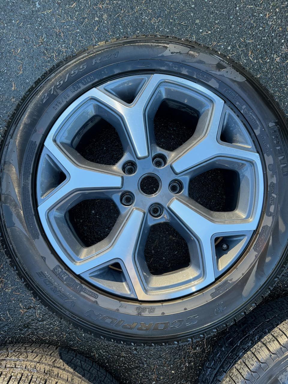 Rivian R1T R1S 21" wheels and tires - only 1600 miles IMG_1805