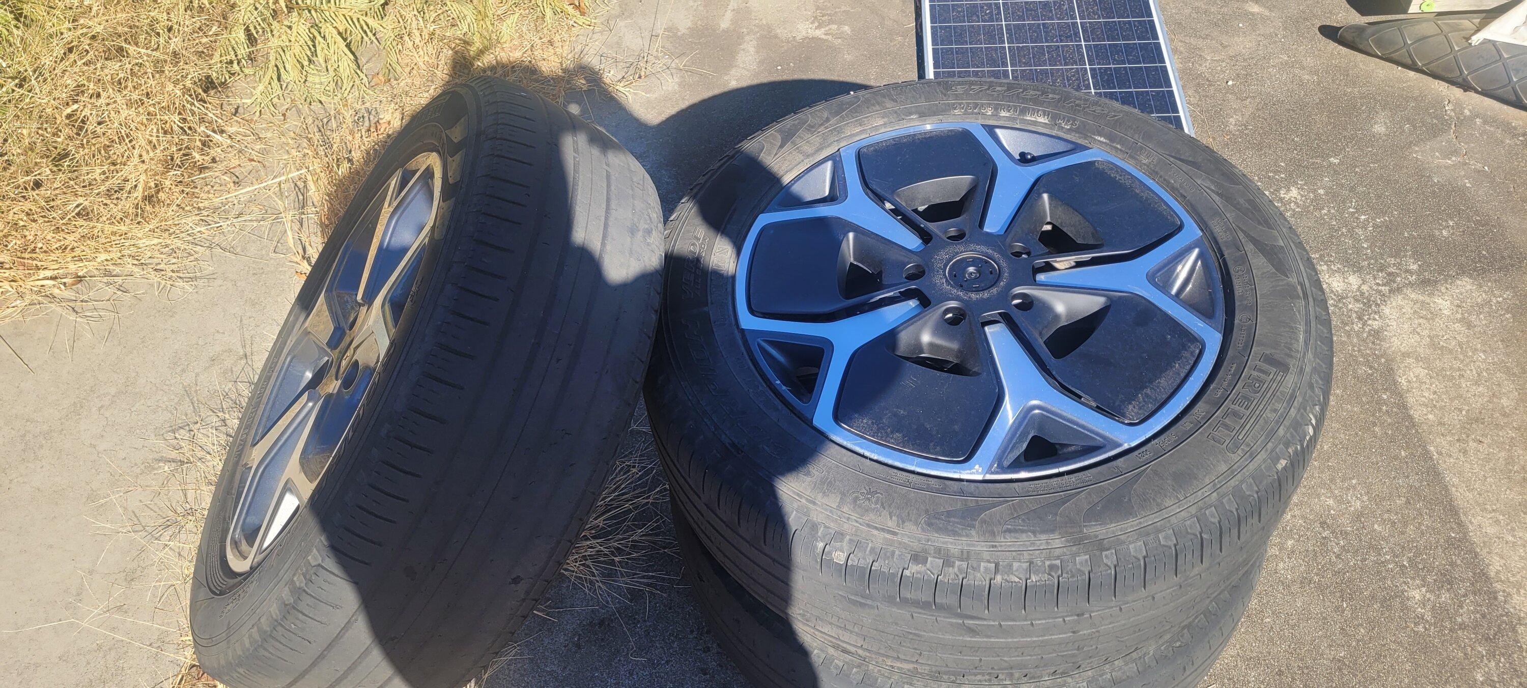 Rivian R1T R1S For Sale 21" Road Wheels 20231030_120809