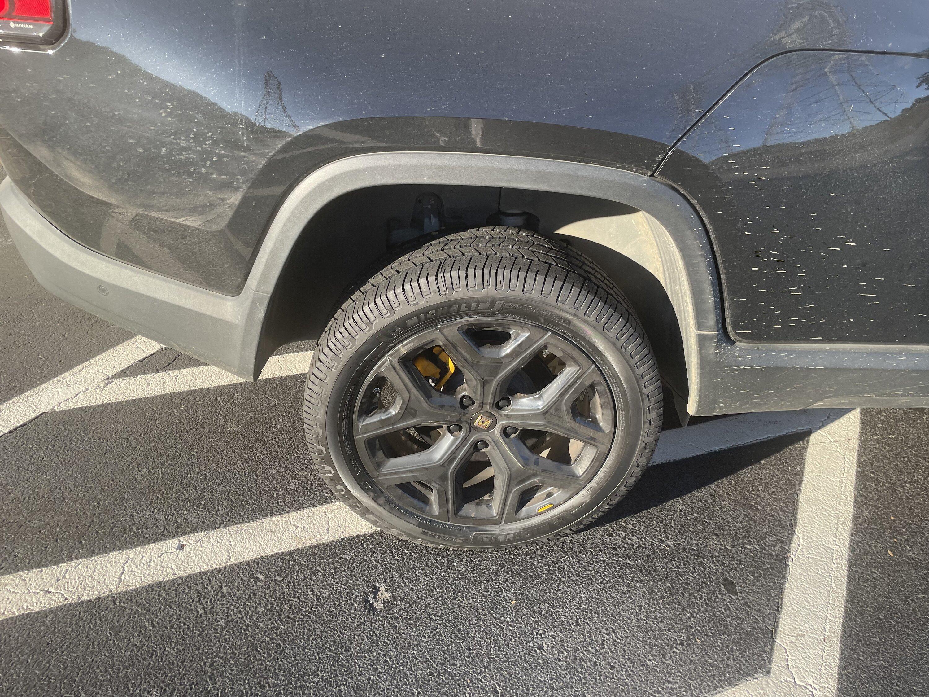 Rivian R1T R1S Interesting comment about tire tread wear IMG_5370
