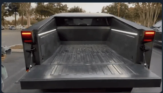 Rivian R1T R1S Is this a frunk for ants? 1699050513053