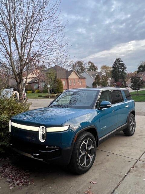 Rivian R1T R1S R1S Max Pack Delivery Nov 3 IMG_3396