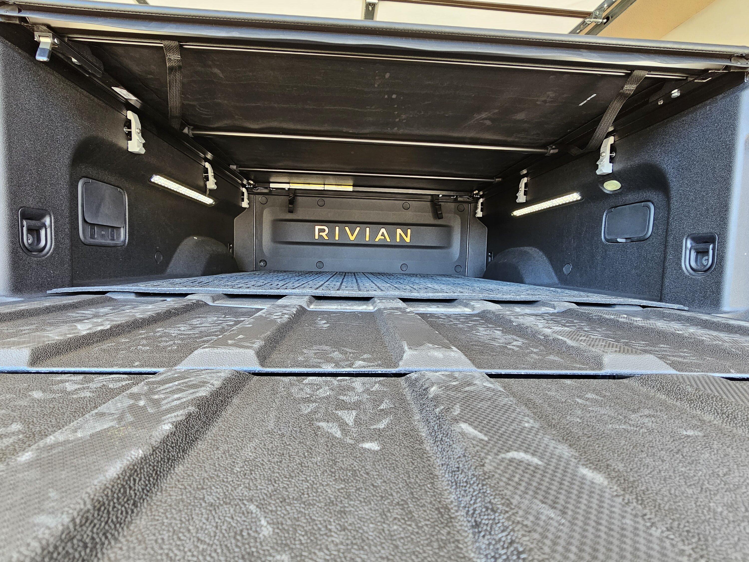 Rivian R1T R1S 11/3 Manual Tonneau Cover Update 20231104_115645