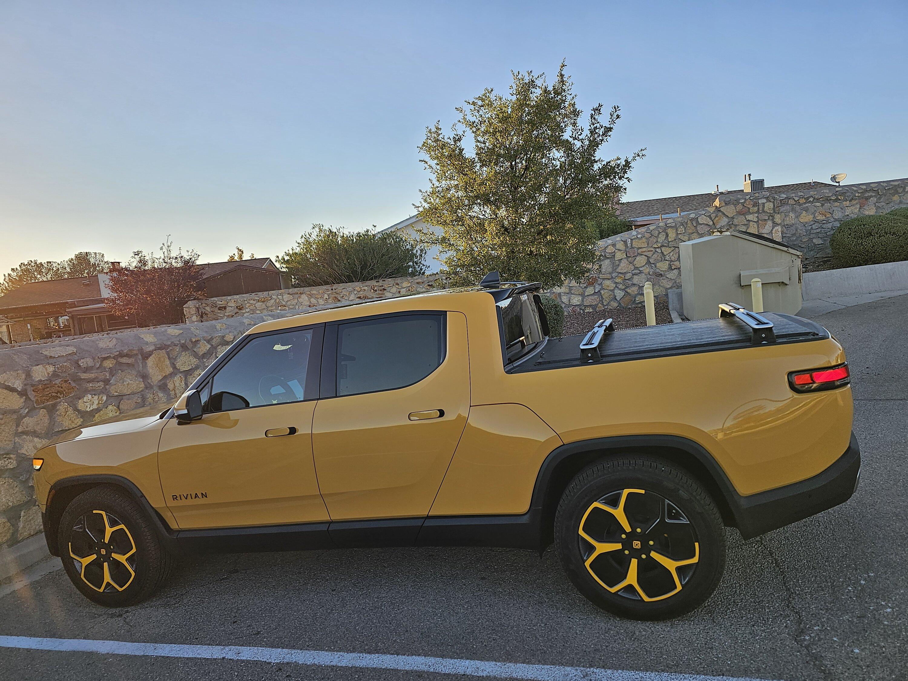 Rivian R1T R1S 11/3 Manual Tonneau Cover Update 20231104_173907