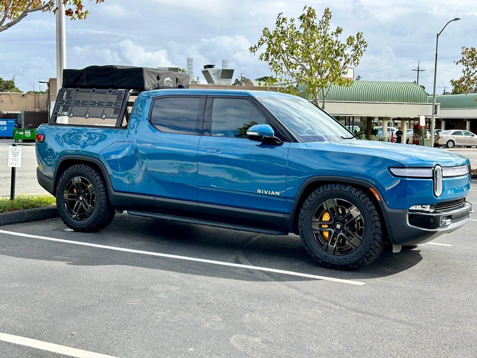 Rivian R1T R1S Bed Rack options from Xtrusion Overland IMG_2508