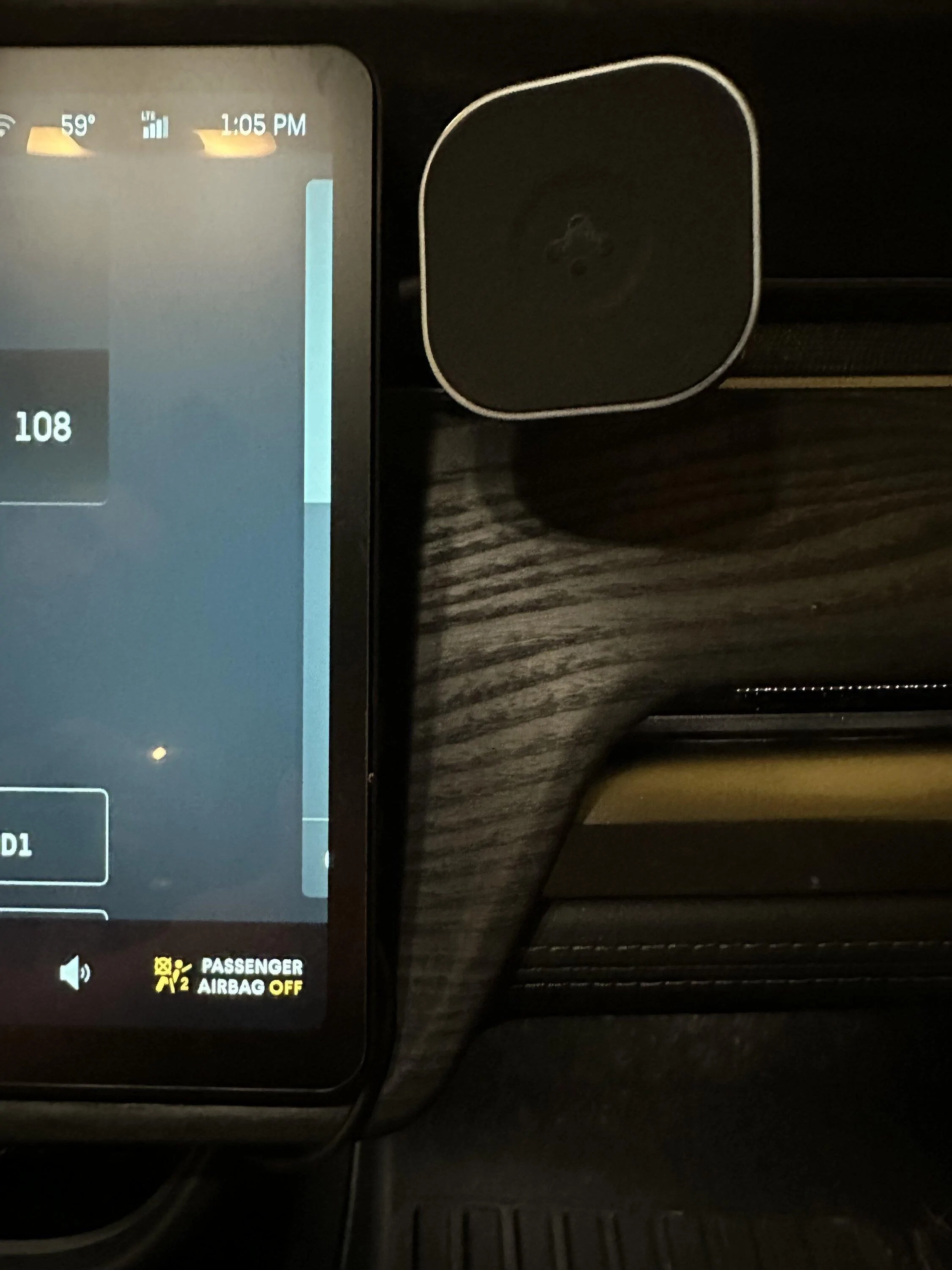 Rivian R1T R1S Mounting a cell phone.  Has anyone done it? IMG_0809