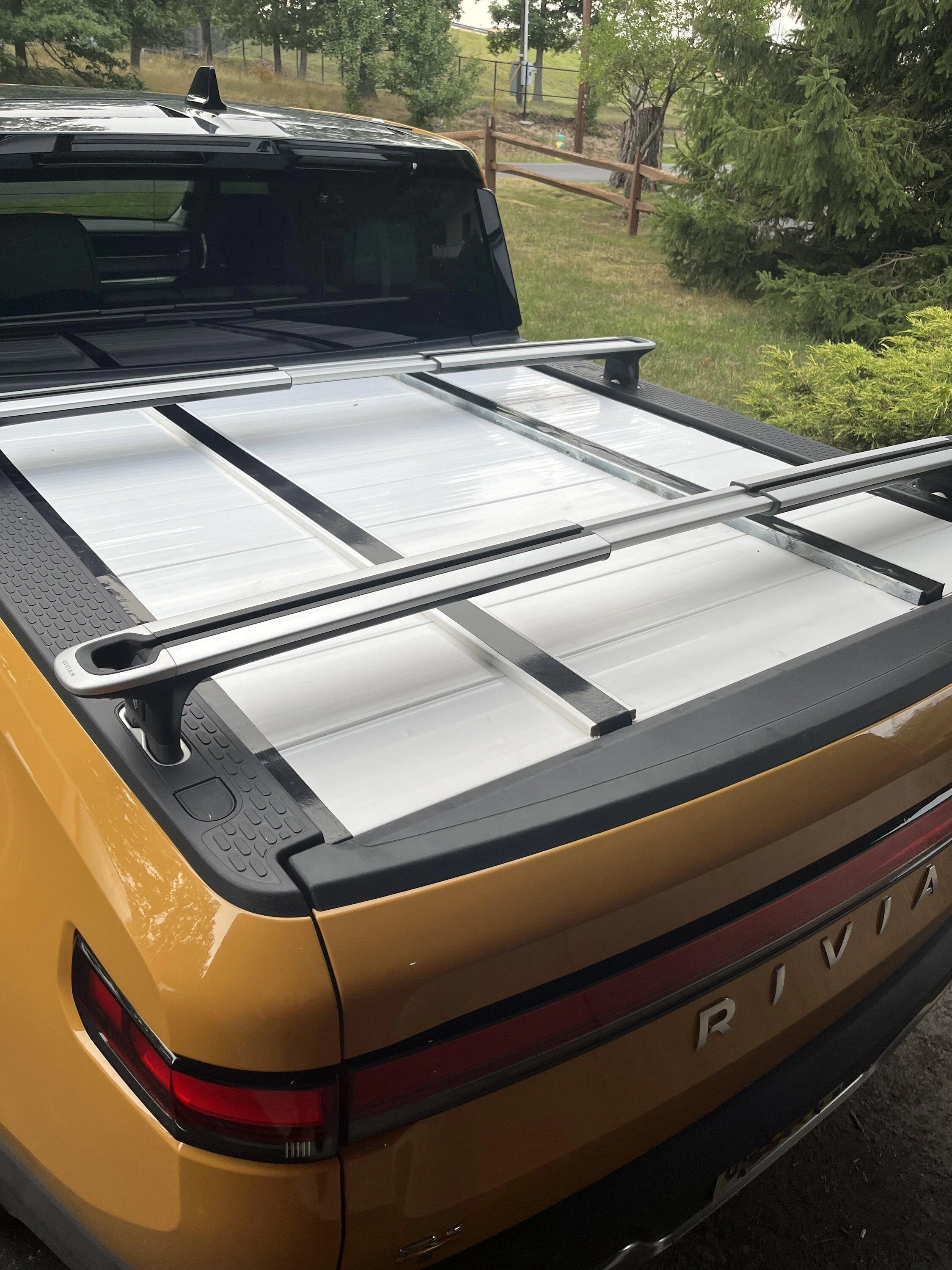 Rivian R1T R1S DIY tonneau free IMG_0985