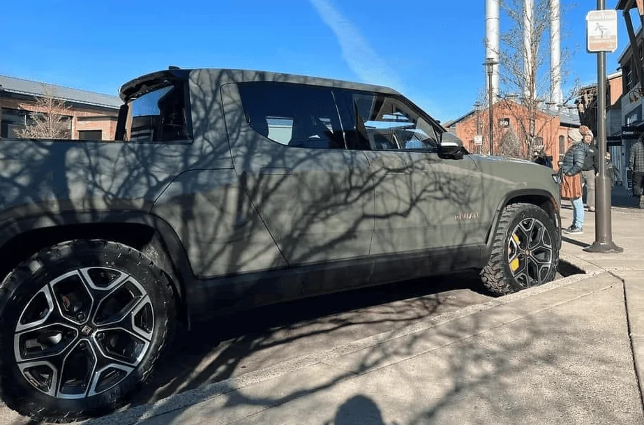 Rivian R1T R1S America Discount Tire and the Rivian stock "22 Scorpions (discontinued tire) 1699720426713