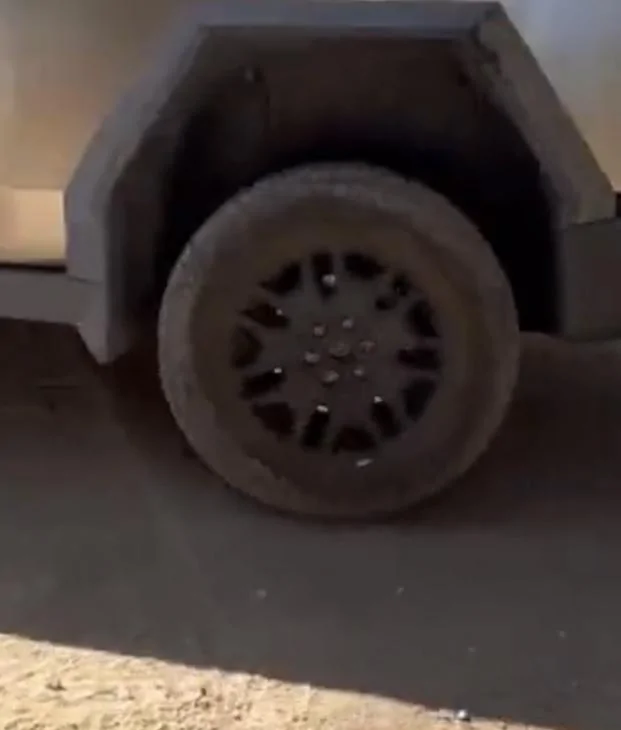 Rivian R1T R1S Hilarious Cybertruck Test Track Fail IMG_7399