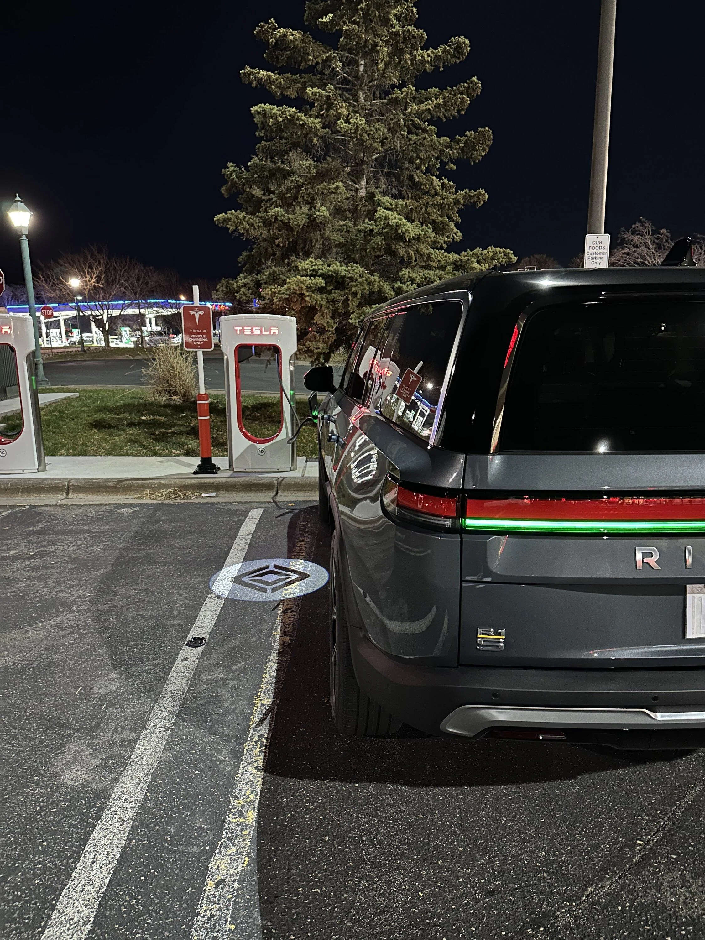Rivian R1T R1S Woohoo ? Supercharge Magicdock IMG_6152