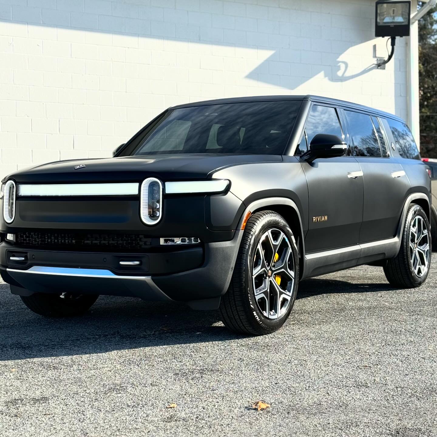 Matte wrap gang! Let's see photos of your matte Rivian R1T & R1S | Page ...