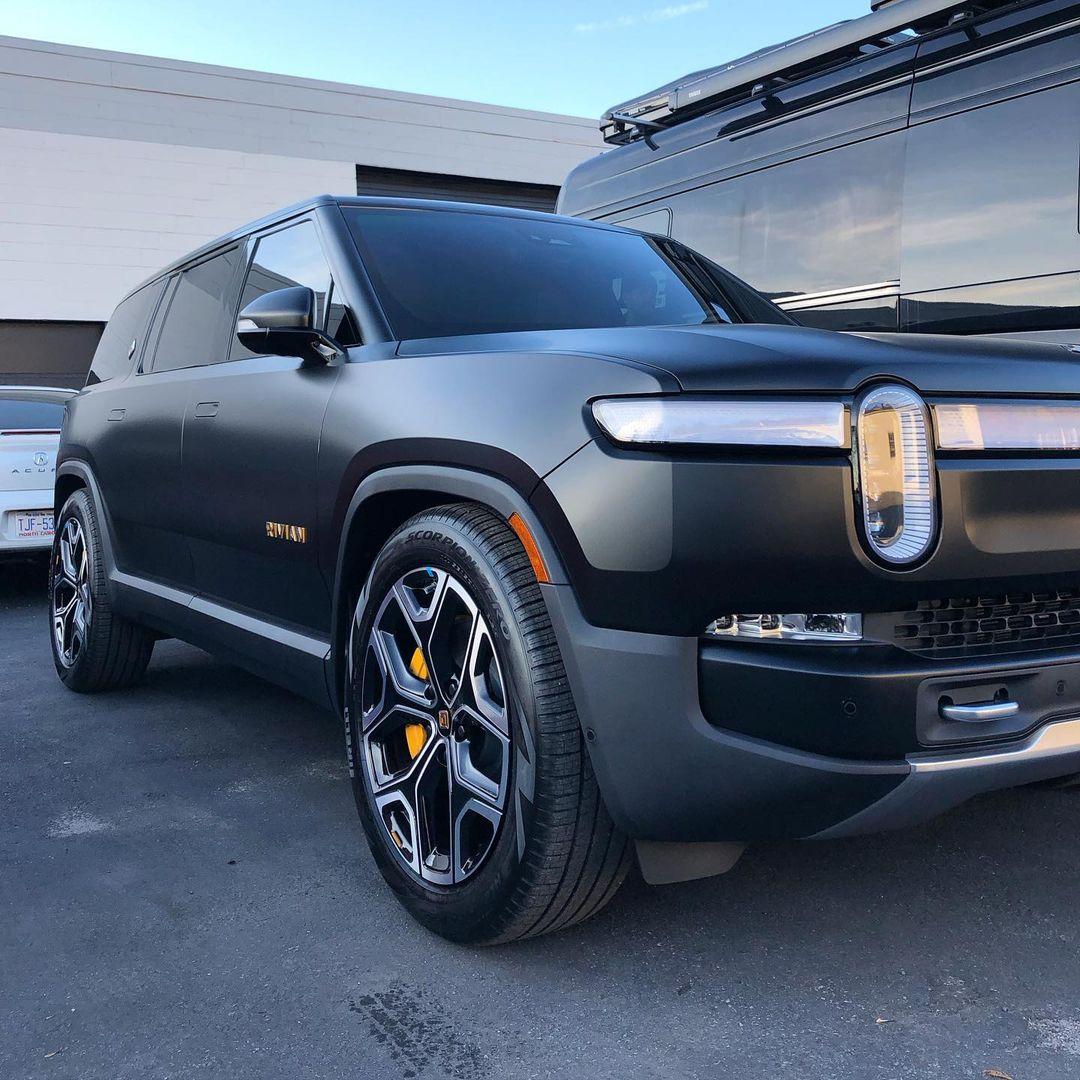 Matte Color Rivian Matte wrap gang! Let's see photos of your matte Rivian R1T & R1S | Page ...