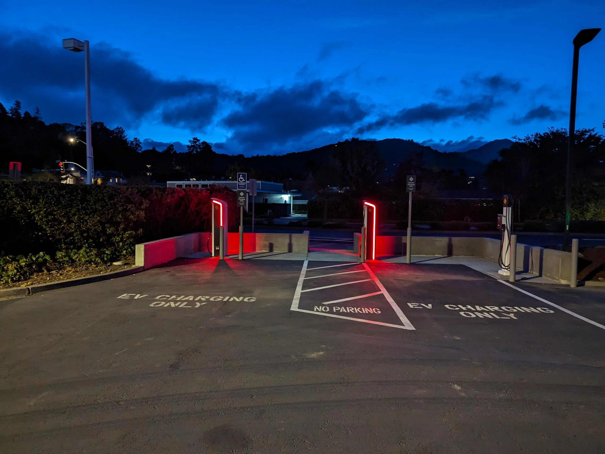 Rivian R1T R1S RAN Rivian Charging Stations Locations Map via Google Maps PXL_20231114_013227027