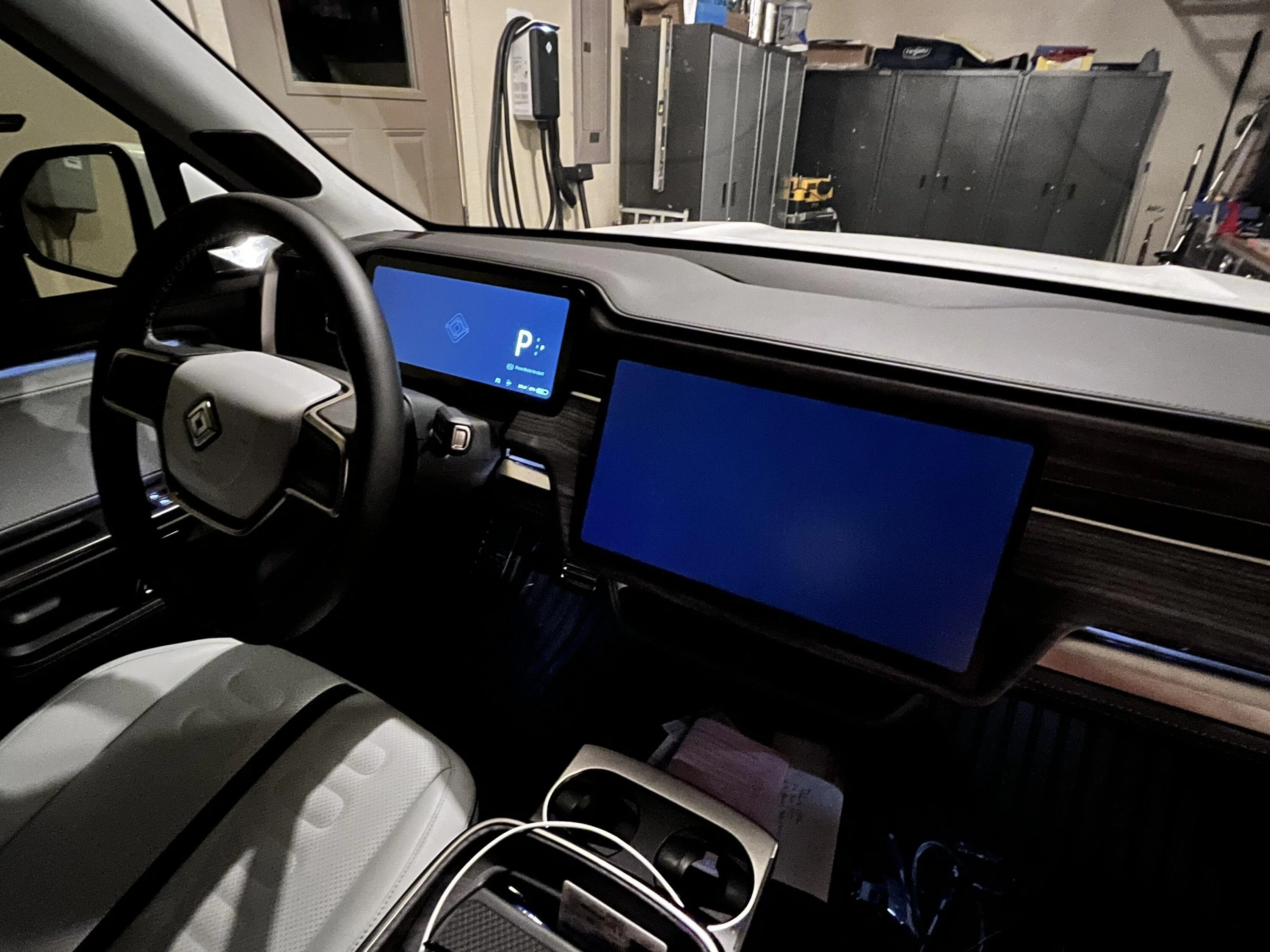Rivian R1T R1S Software Update 2023.42.0 is out (⚠️ UPDATE: OTA fix rolling out today 11/15/23) IMG_3715