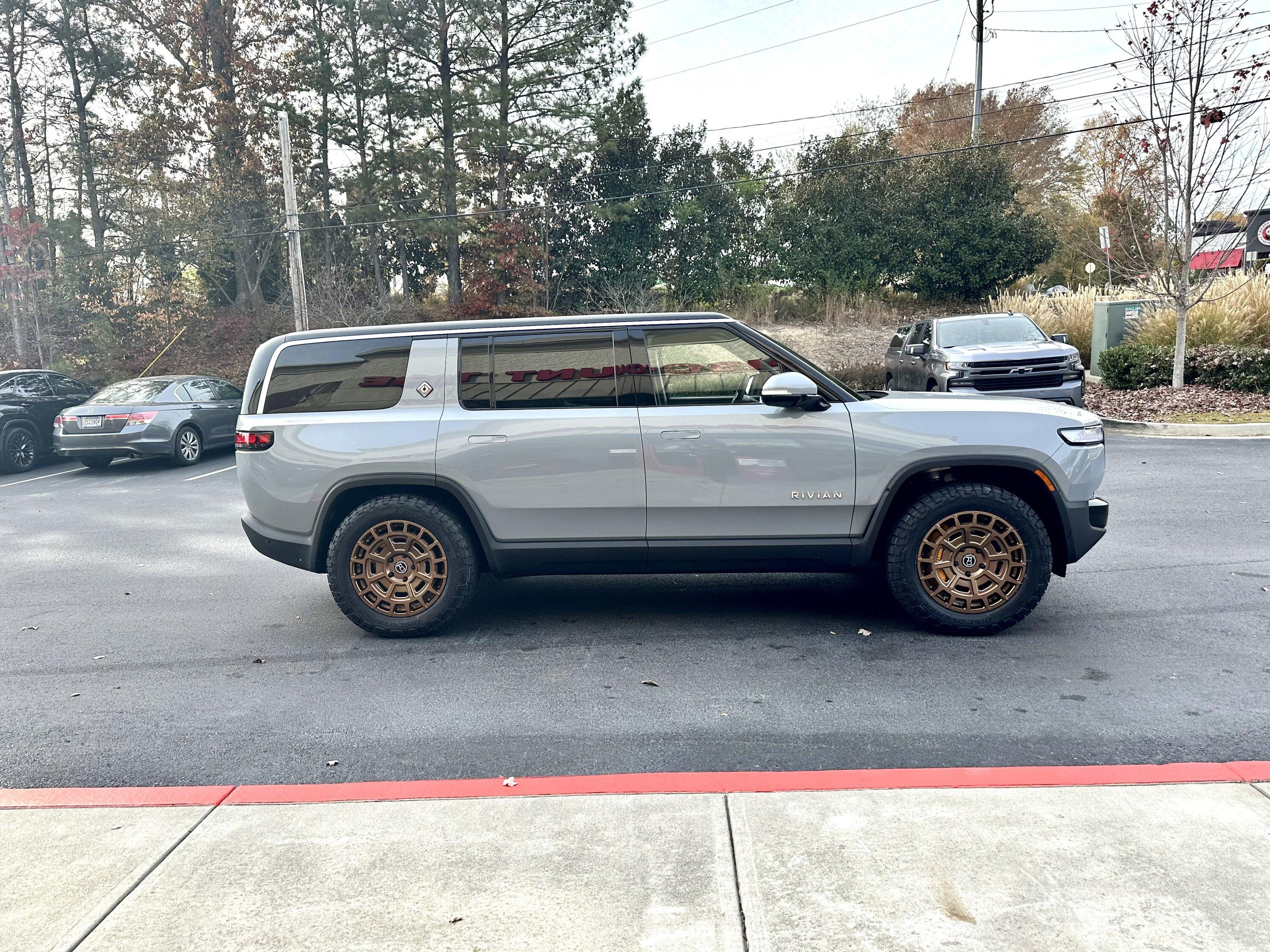 Rivian R1T R1S Black Rhino Voltaic 20" in Bronze on Limestone R1S 1699995540487
