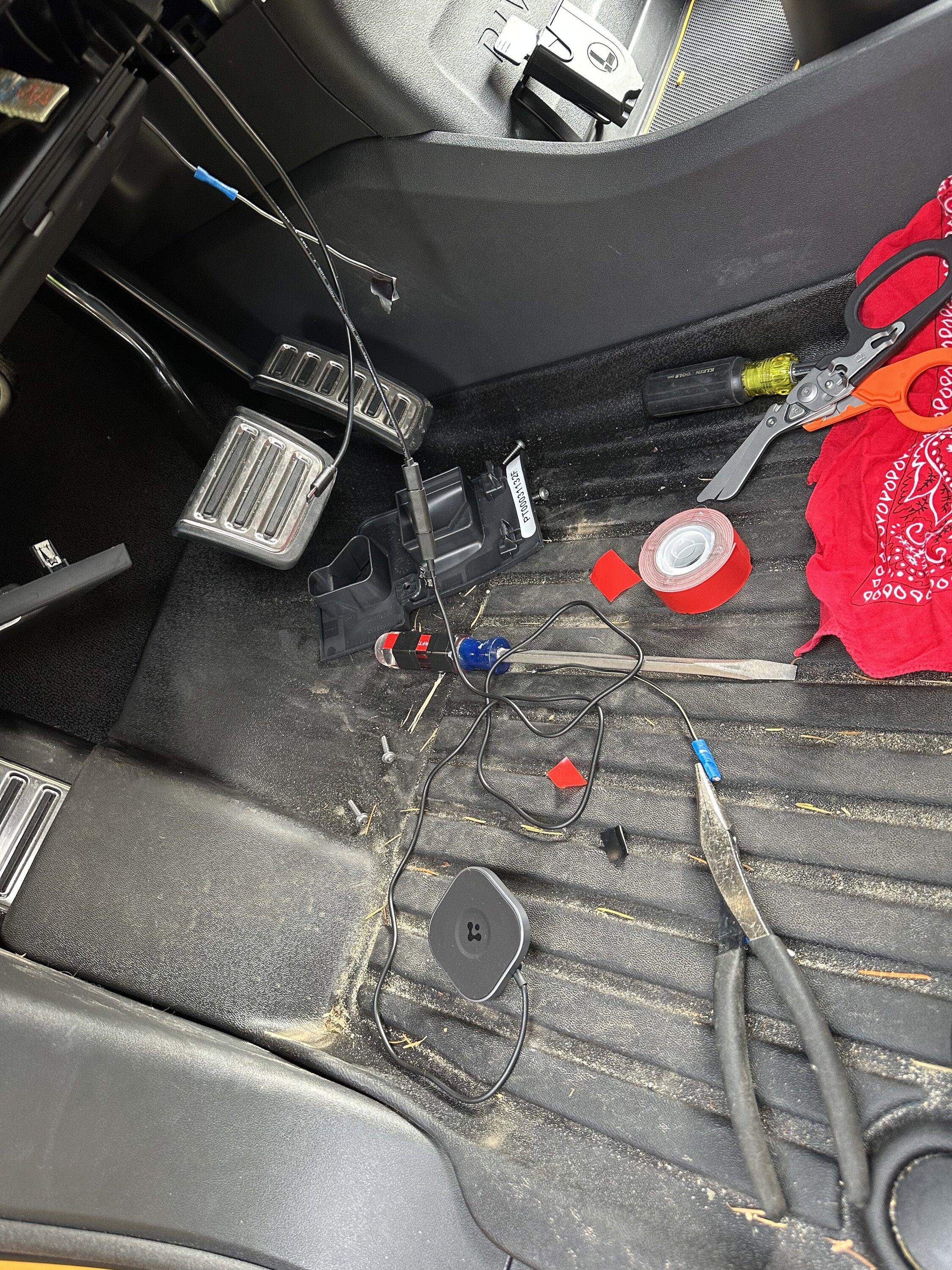 Rivian R1T R1S Phone mounting -- how to route power? IMG_0782