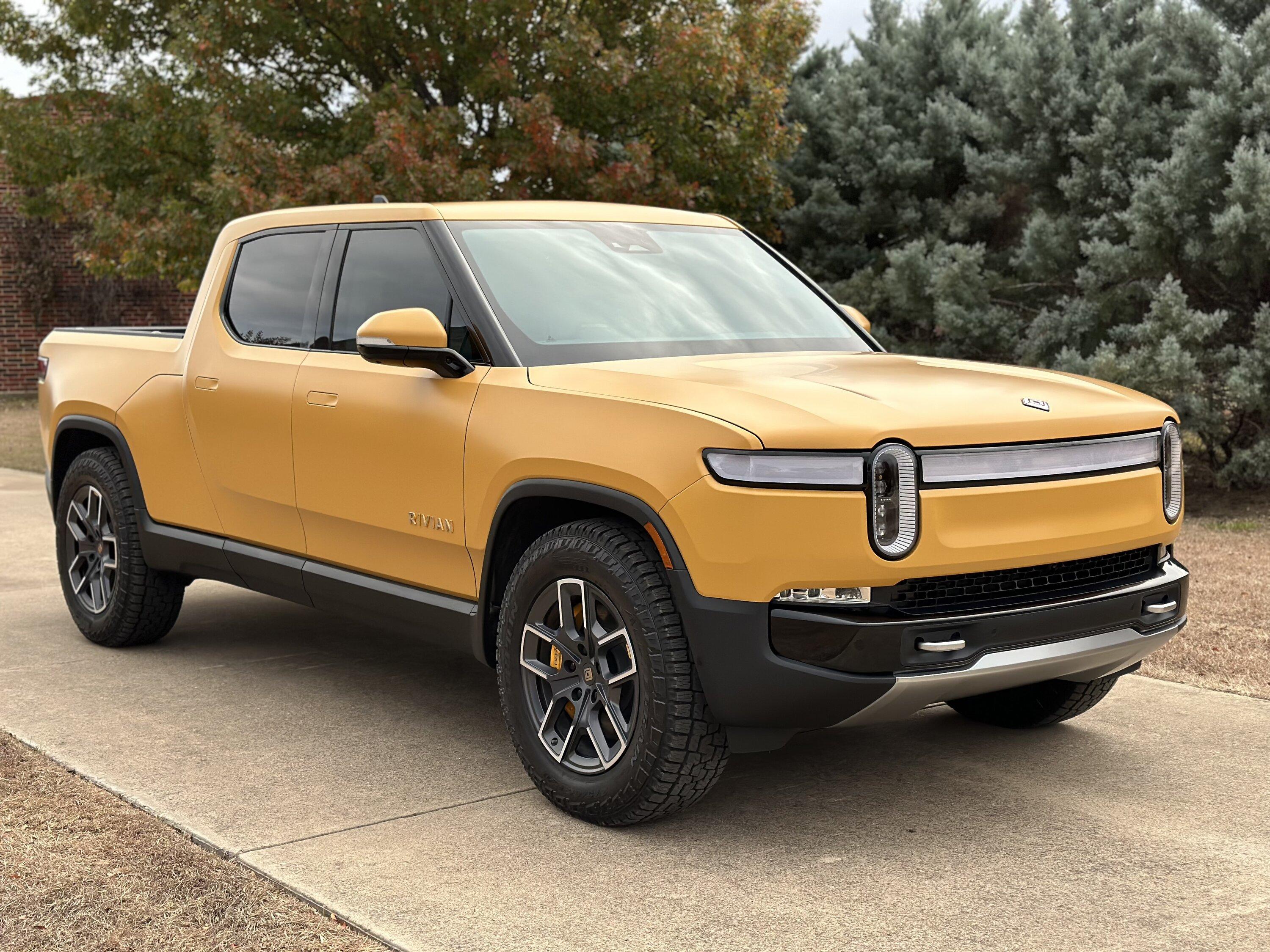 Rivian R1T R1S Yellow Performance Dual Max Pack R1T: factory pickup IMG_0287