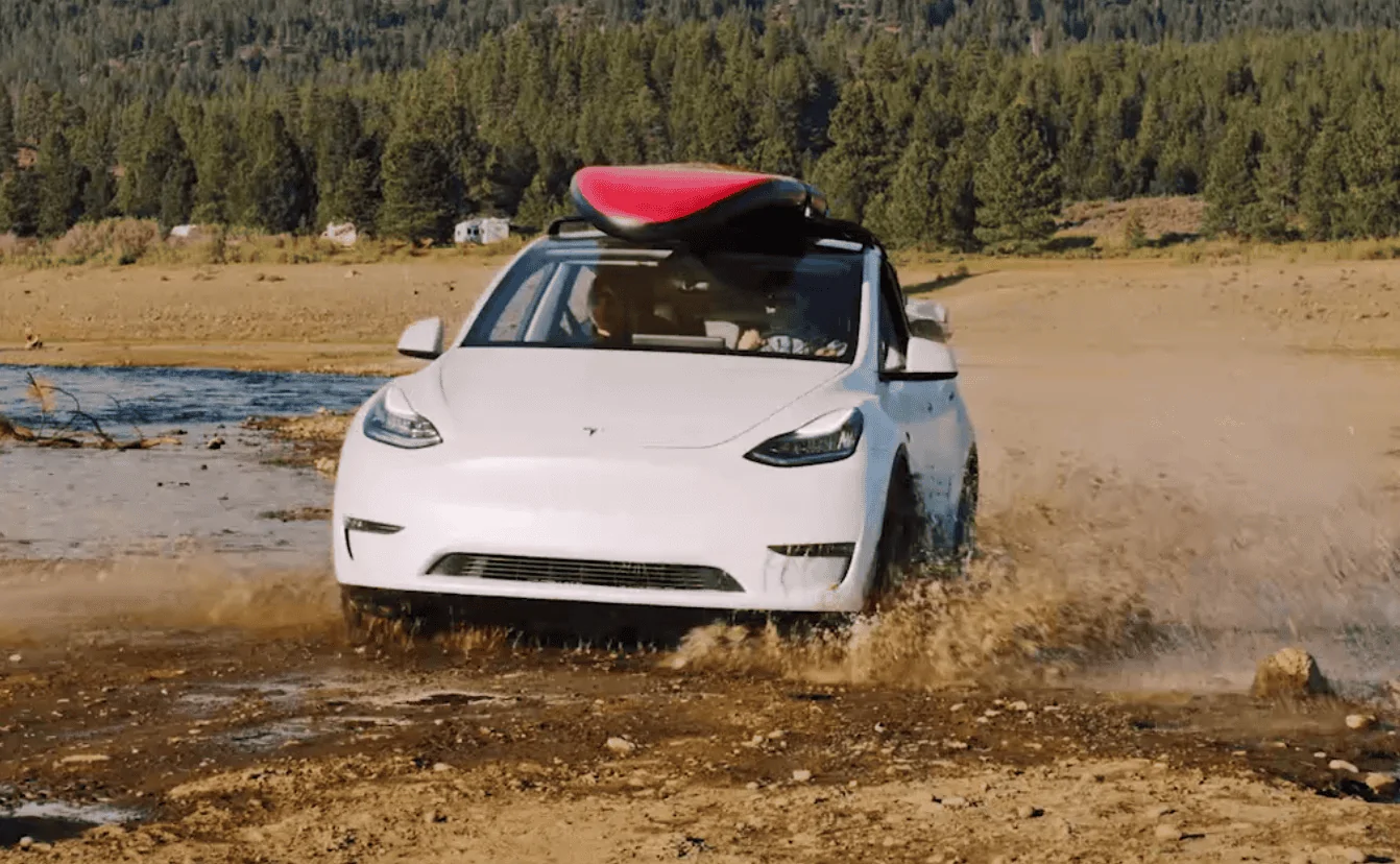 Rivian R1T R1S Lucid Gravity Reveal 1700160591512